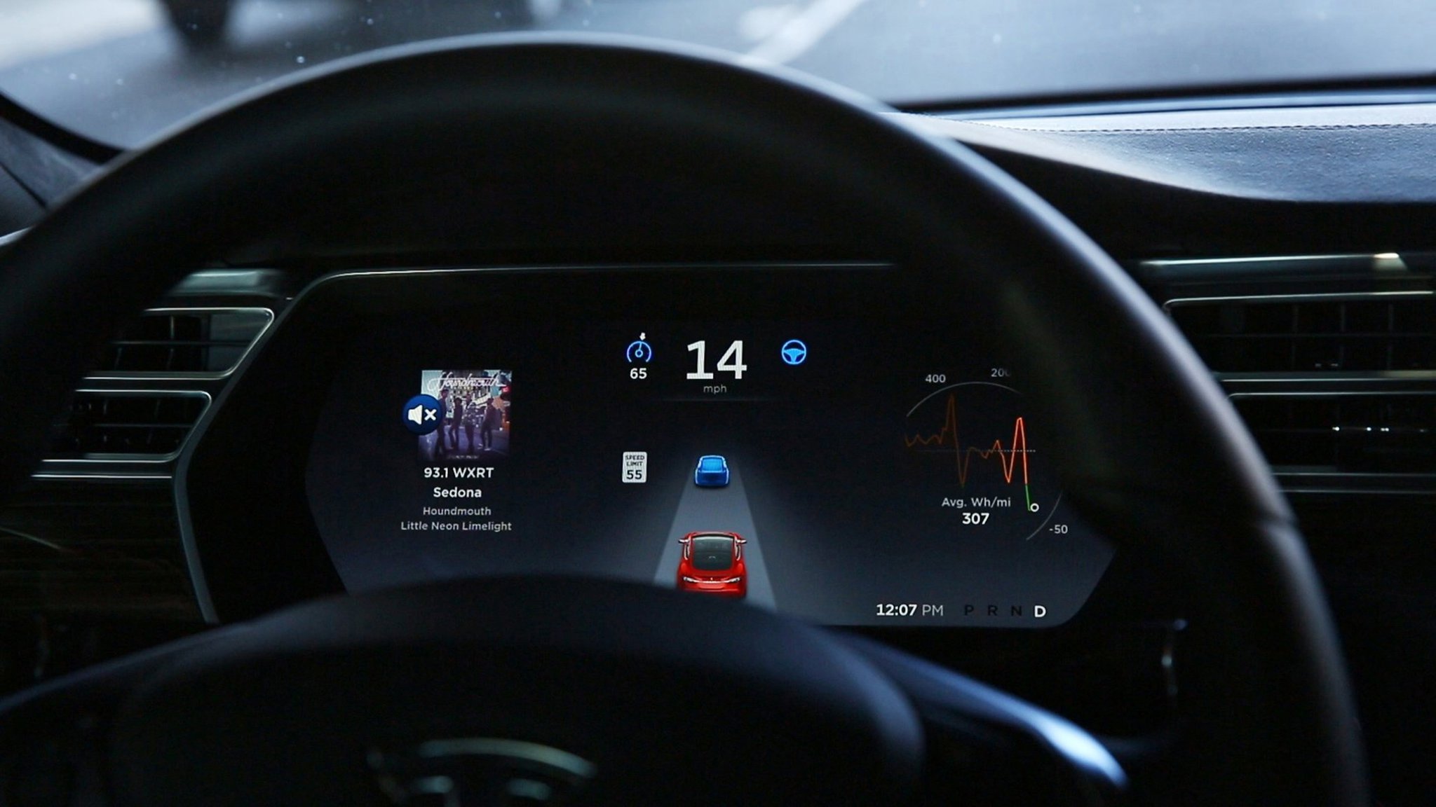 The dashboard of the software-updated Tesla Model S P90D shows the icons enabling Tesla’s autopilot, featuring limited hands-free steering. (Chris Walker/Chicago Tribune/TNS)