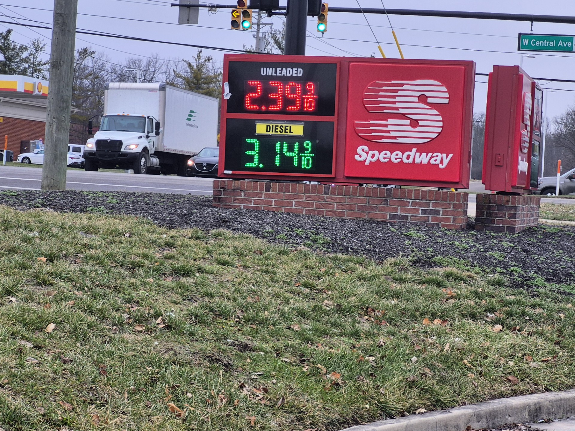 Area gas prices expected to fall gradually in 2026