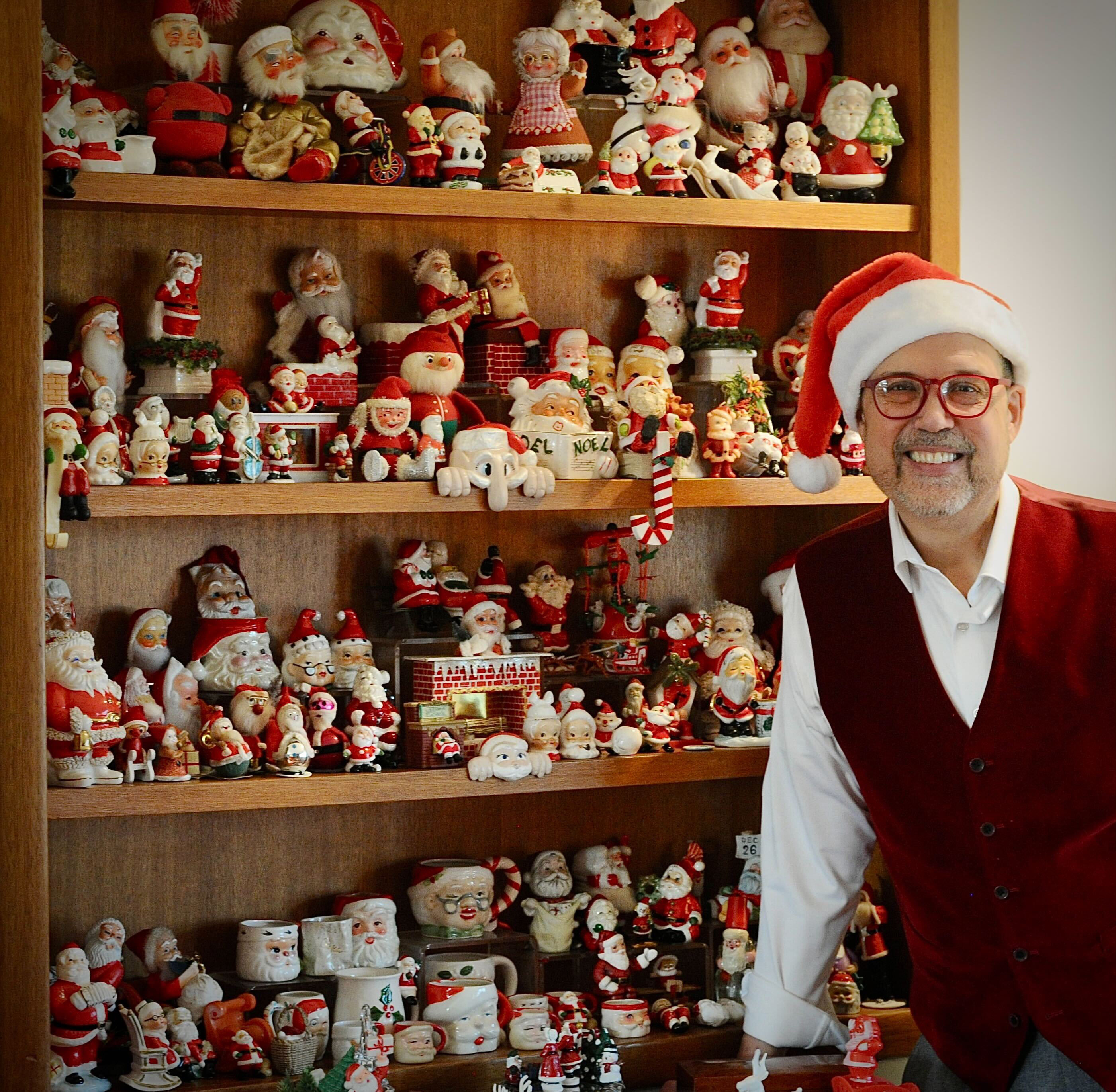 Santa, Santa, everywhere: Local man's collection numbers 500