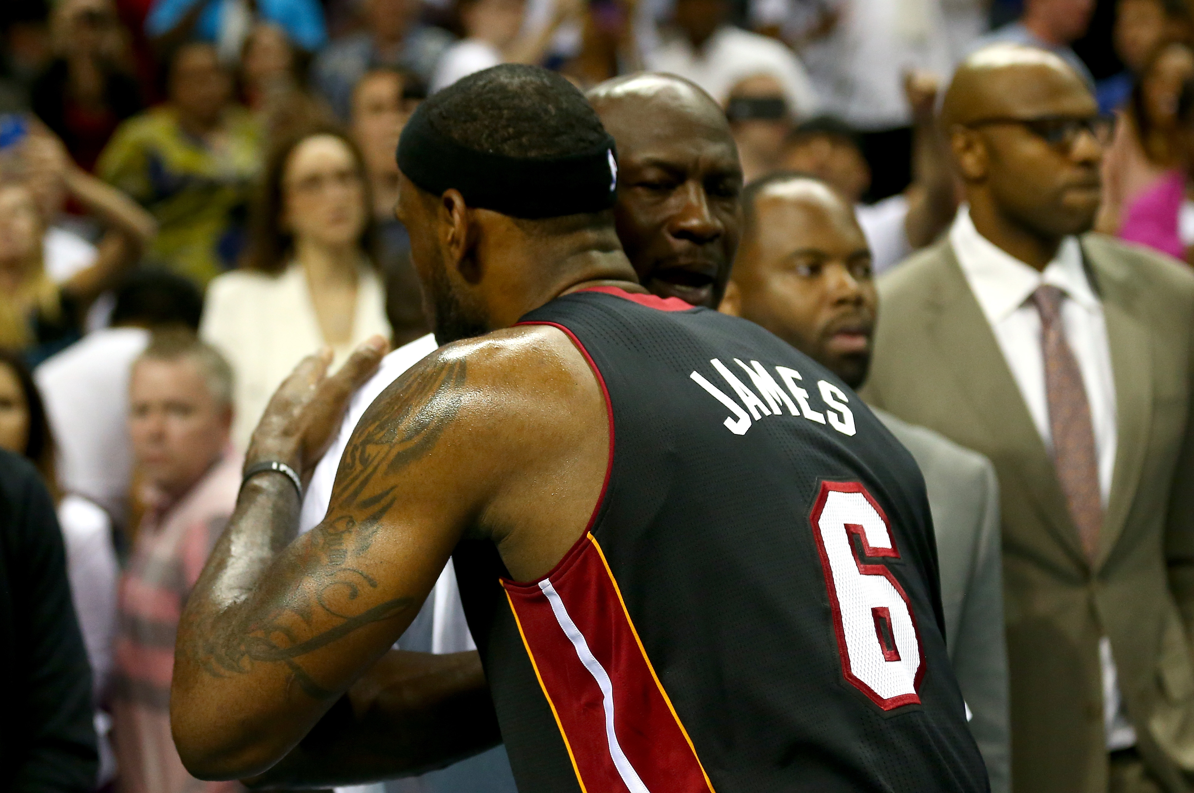 Michael Jordan vs. LeBron James - Everything you need to know about the NBA  GOAT debate - ESPN