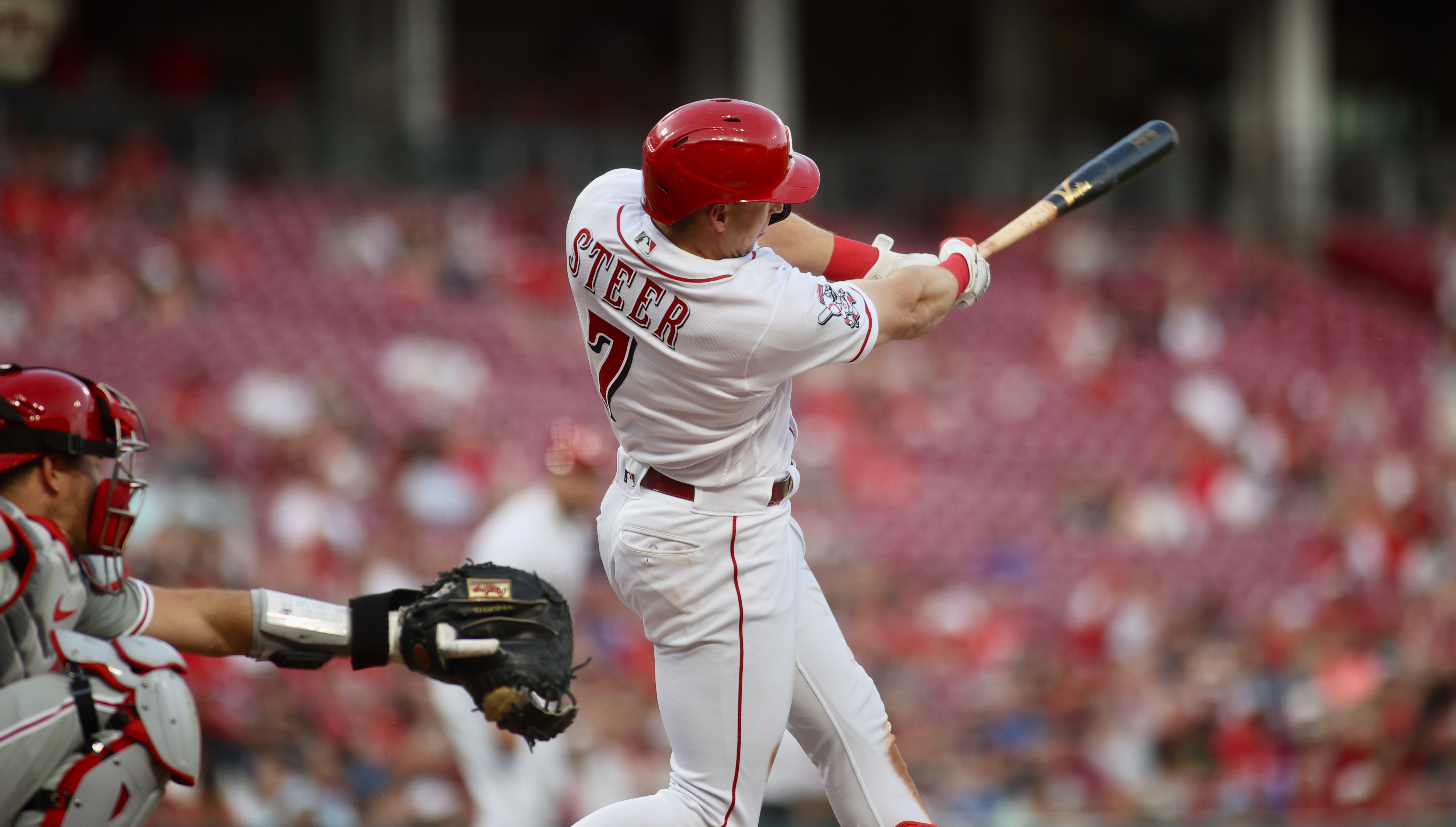 Wil Myers hits 2 homers, drives in 5 in Reds' win over Phillies