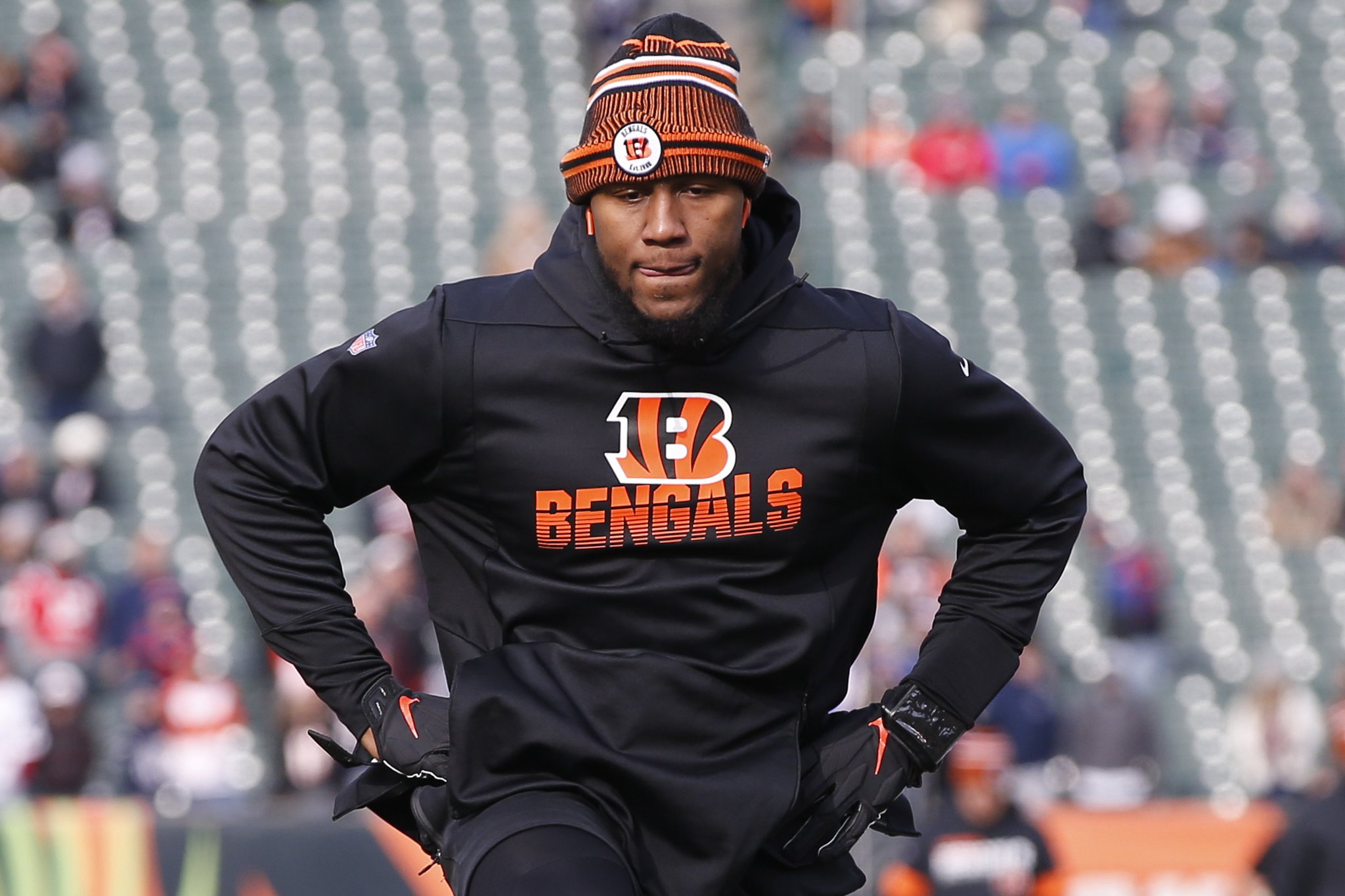 Bengals pick off Winston 4 times for 37-34 win over Bucs