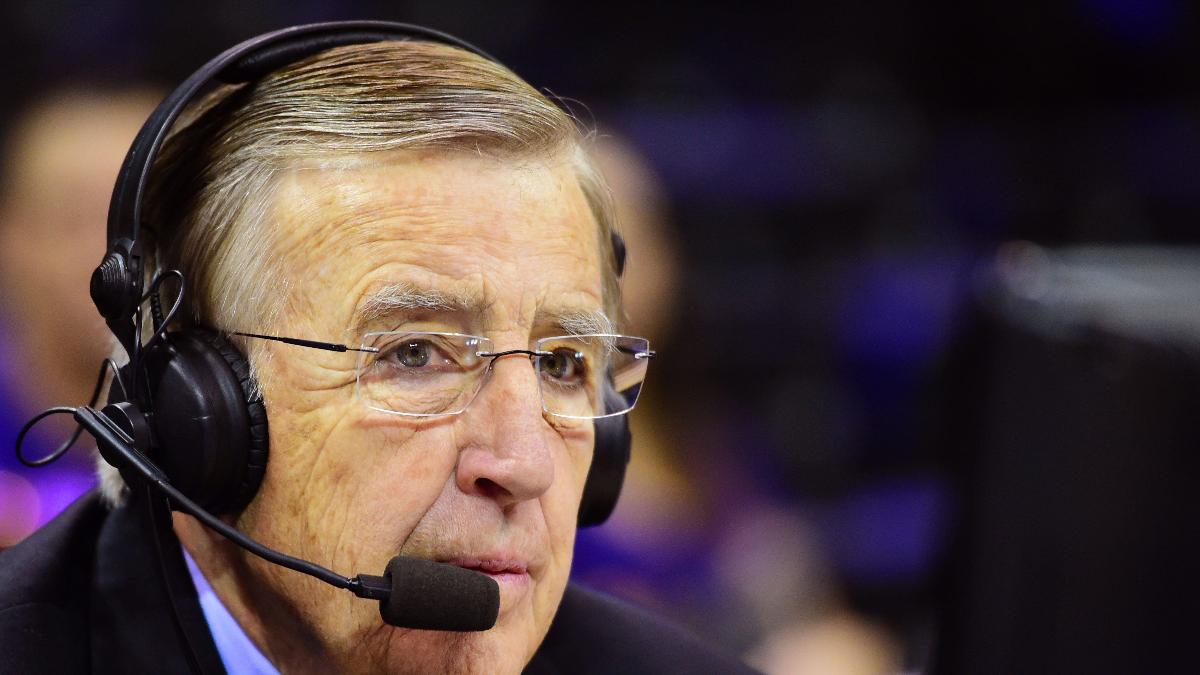 CBS takes jab at ESPN, Brent Musburger during Katherine Webb