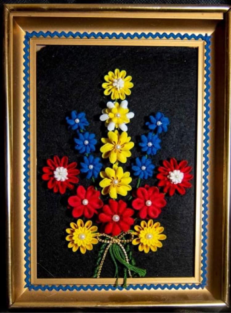 An example of tactile, or sensory, art provided by Beyond Vision Art.