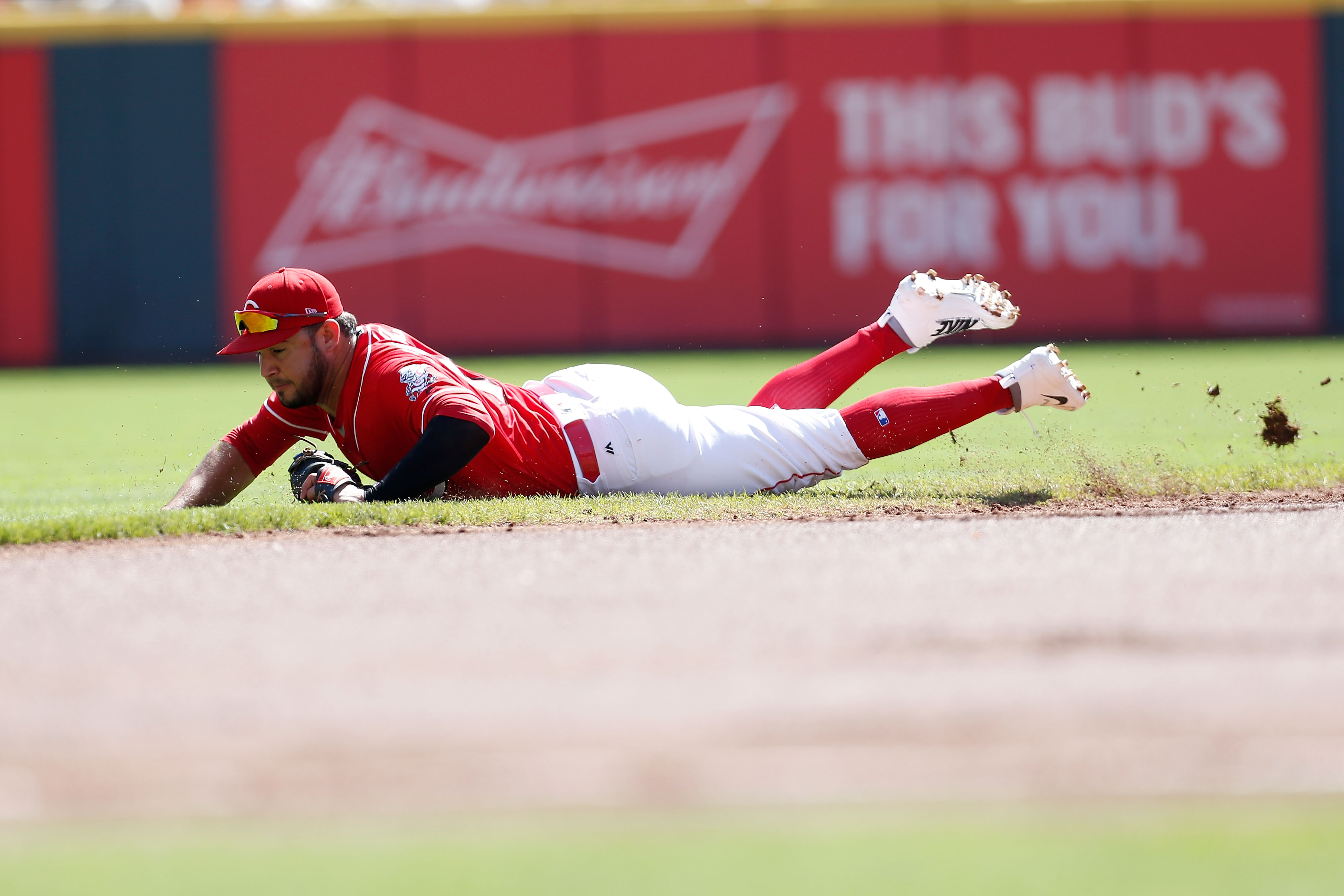 Cincinnati Reds 3B Eugenio Suarez signs seven year extension