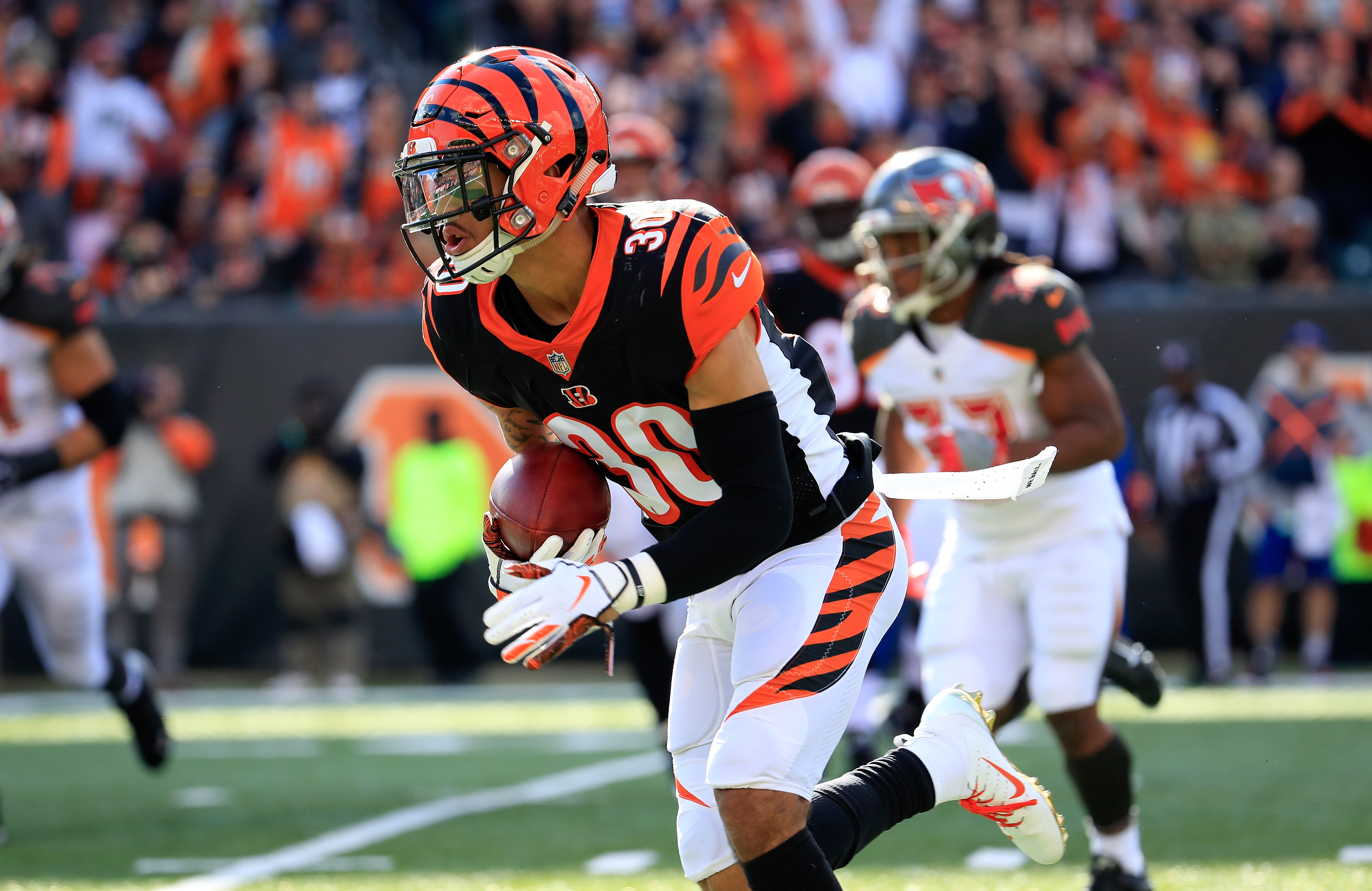 Bengals lead 7-6 at halftime against the Tampa Bay Buccaneers