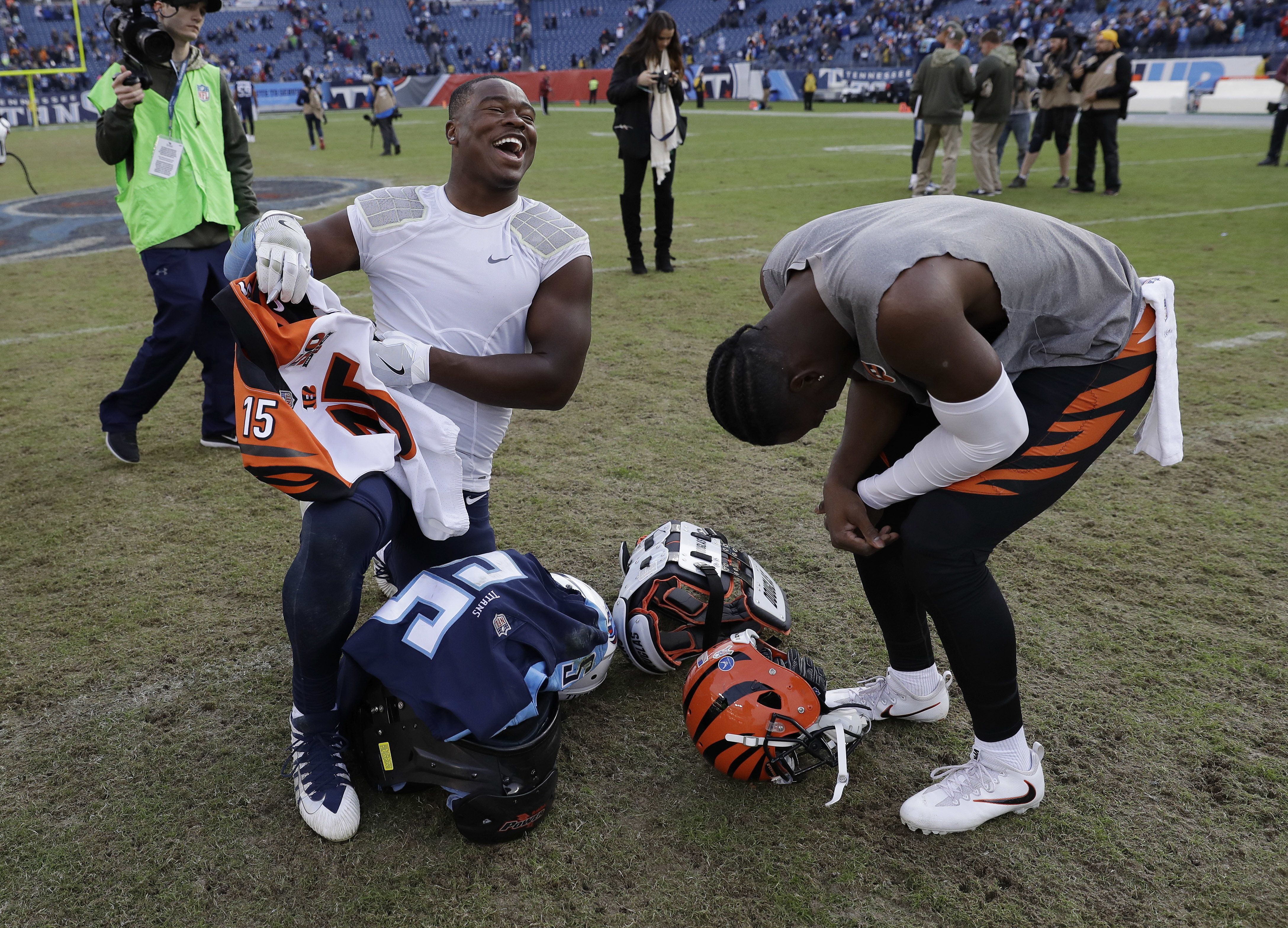 Cincinnati Bengals rookie John Ross plays, makes big mistake