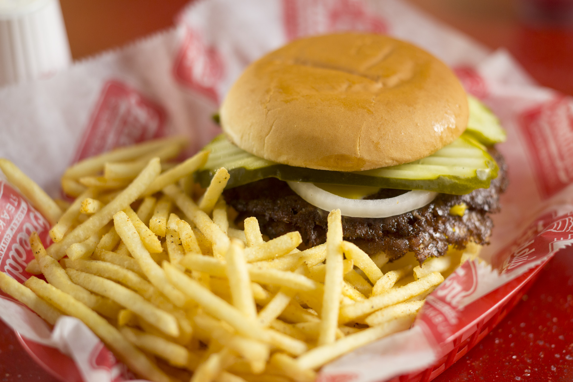 Menu highlights of Freddy’s Frozen Custard & Steakburgers lean, ground beef steakburgers, Vienna Beef hot dogs and shoestring fries, as well as custard treats prepared with freshly churned chocolate or vanilla frozen custard.