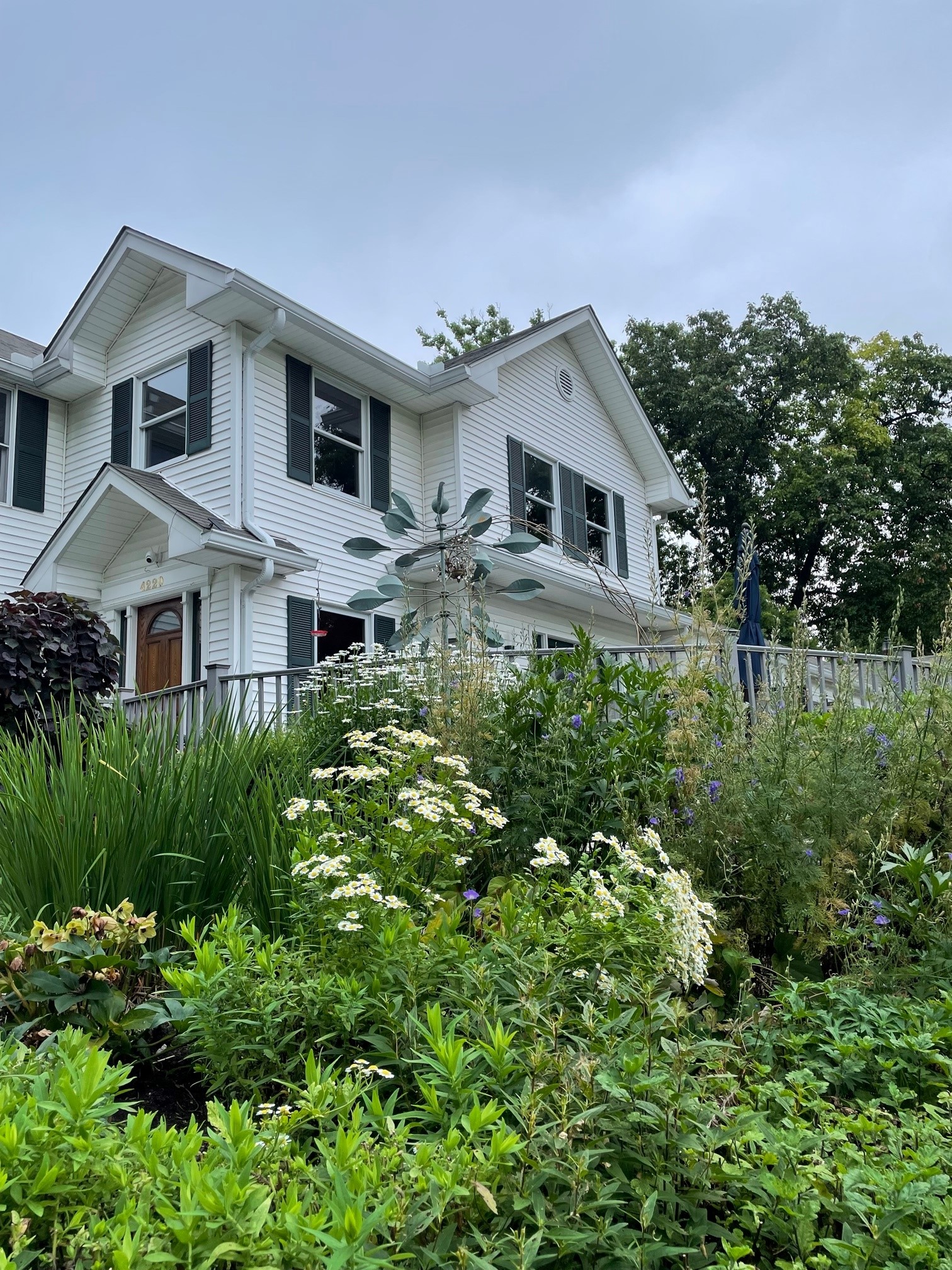 The Garden Club of Dayton is hosting a tour of six Oakwood and Kettering homes on Saturday, June 11. NANCY DANKOF/COURTESY PHOTO. 