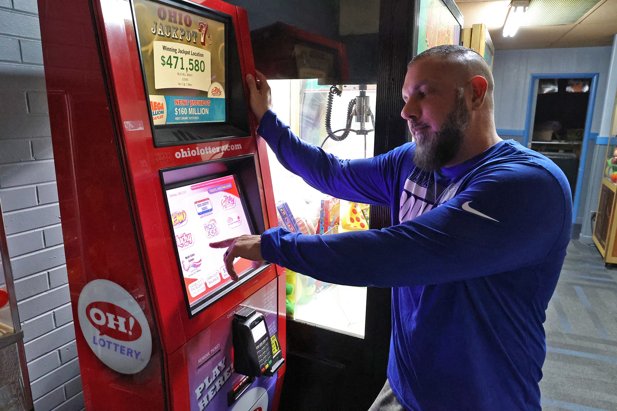 THE SEASON PICK EM KIOSK GAME - Bowling Green