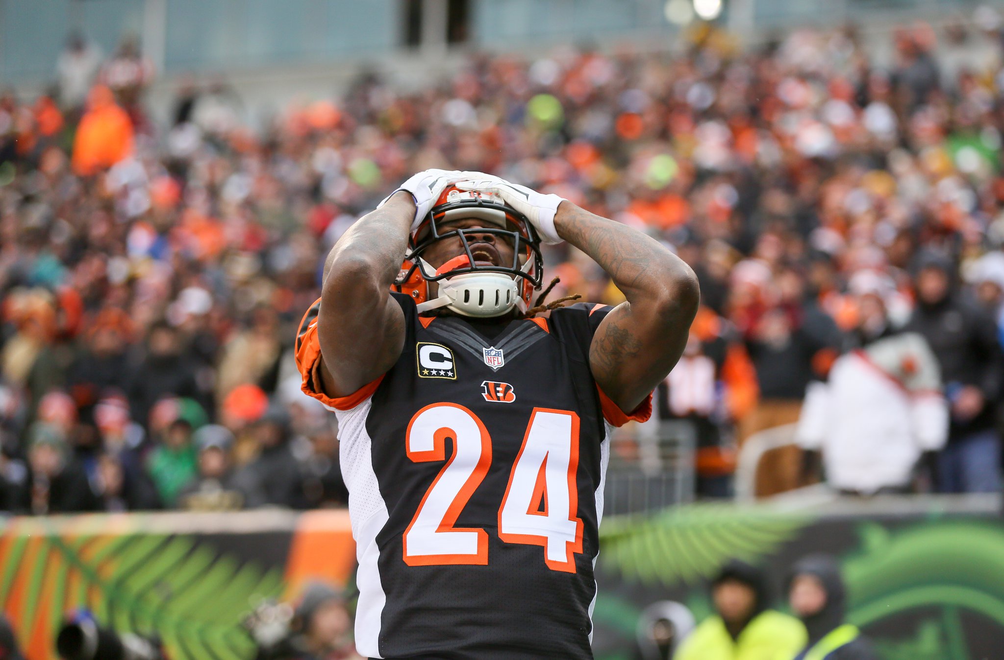 Bengals cornerback Adam Jones shows his frustration on missing an interception. GREG LYNCH / STAFF