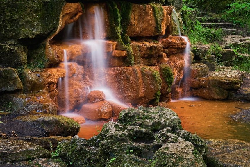The Yellow Spring at Glen Helen (image source: Glen Helen Facebook)