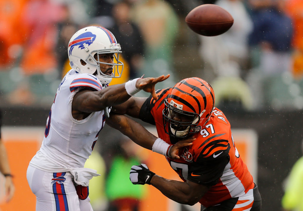 Cincinnati Bengals head coach Marvin Lewis tosses a ball before an