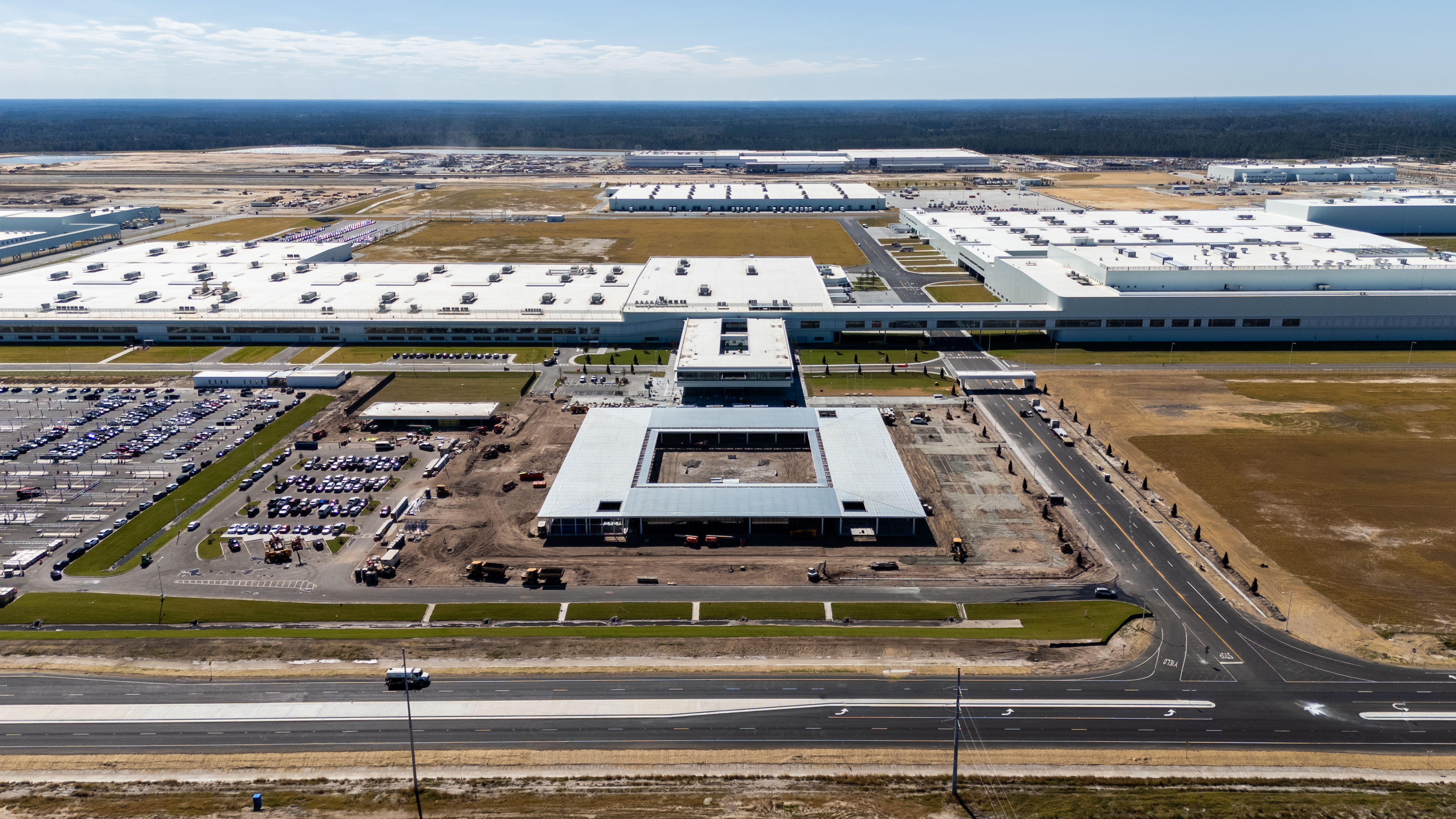 South Korean officials off to Canada to lobby for submarine project, but auto investment unlikely