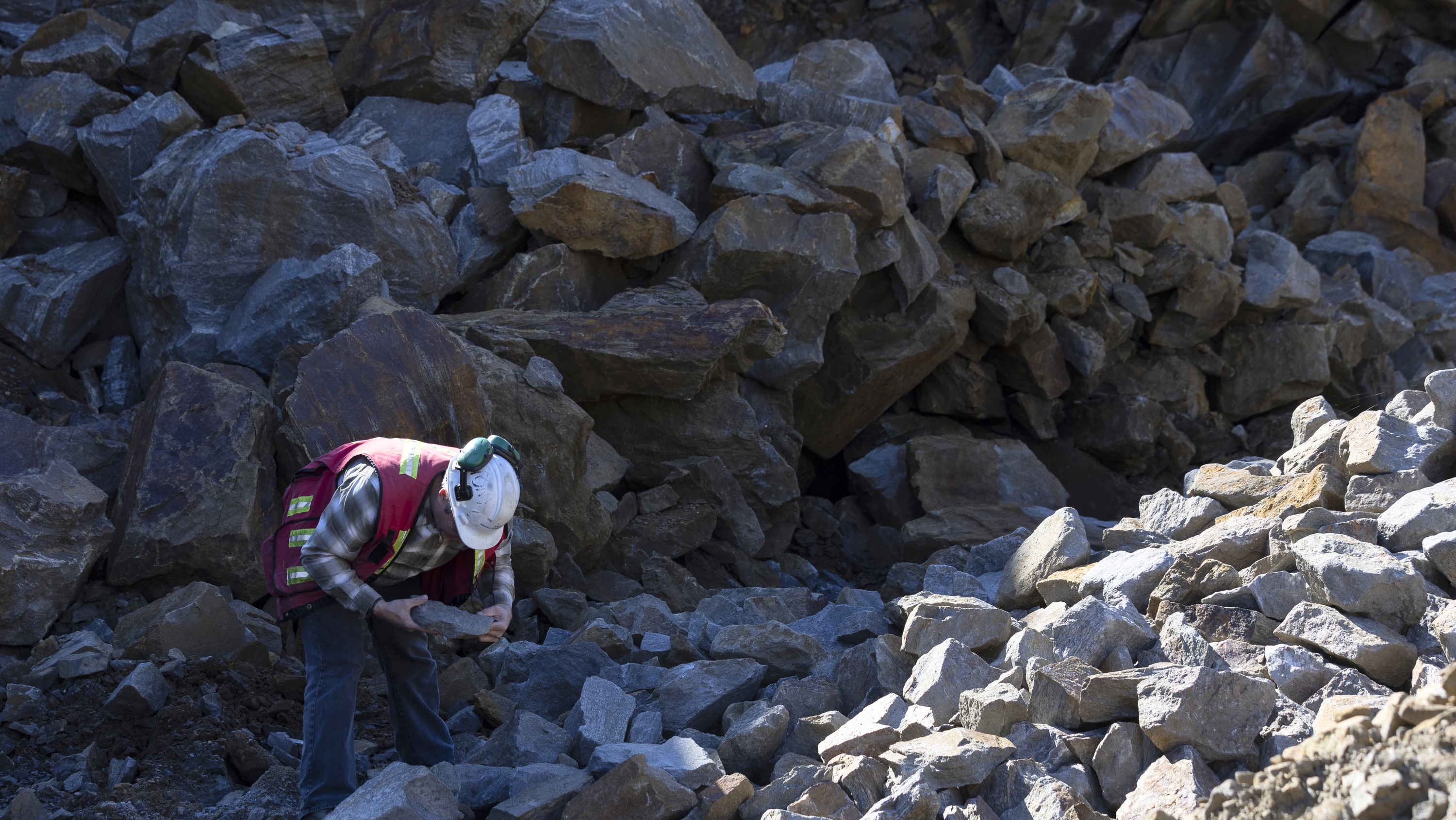Auto companies ‘in full panic’ over rare-earths bottleneck