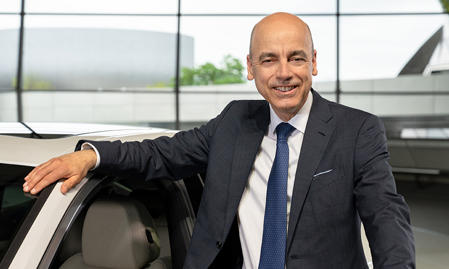 BMW CFO remains bullish despite chip shortage, other challenges ...