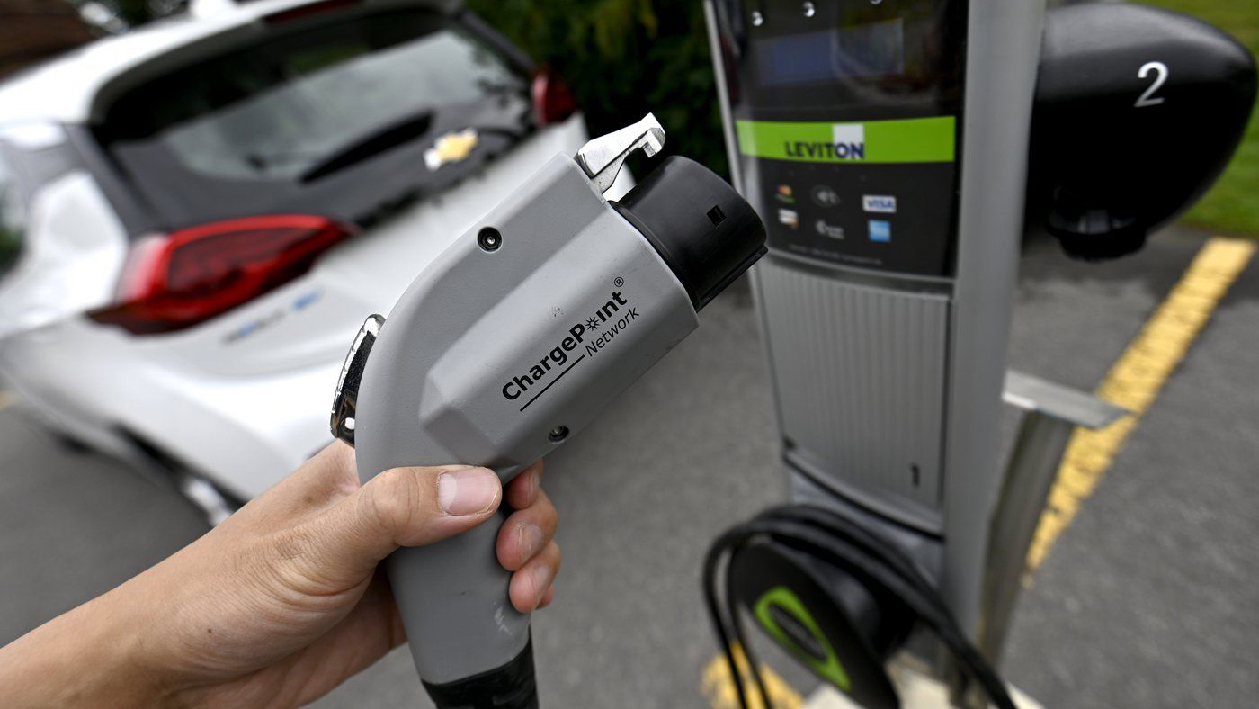 The $5,000 Canadian EV rebate returns Feb. 16 while strict emissions standards are coming