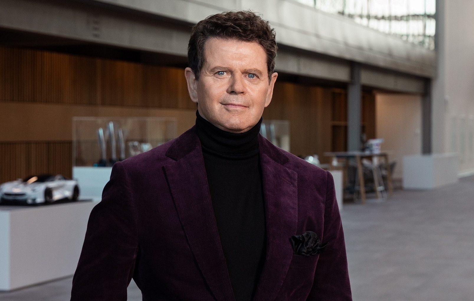 Jaguar Land Rover says design chief Gerry McGovern will step down at end of March