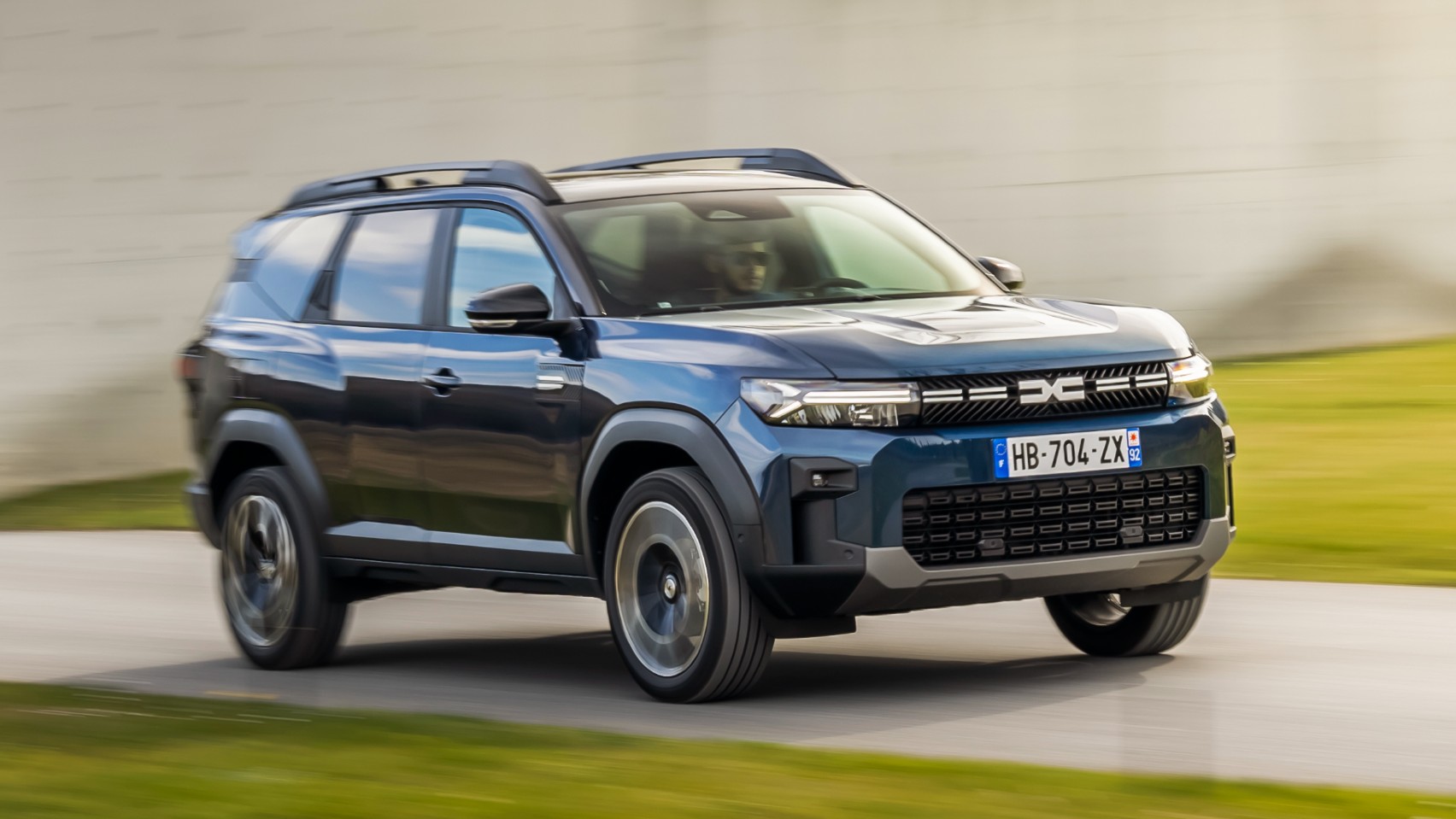 HB Dacia Bigster compact SUV to launch this spring at under