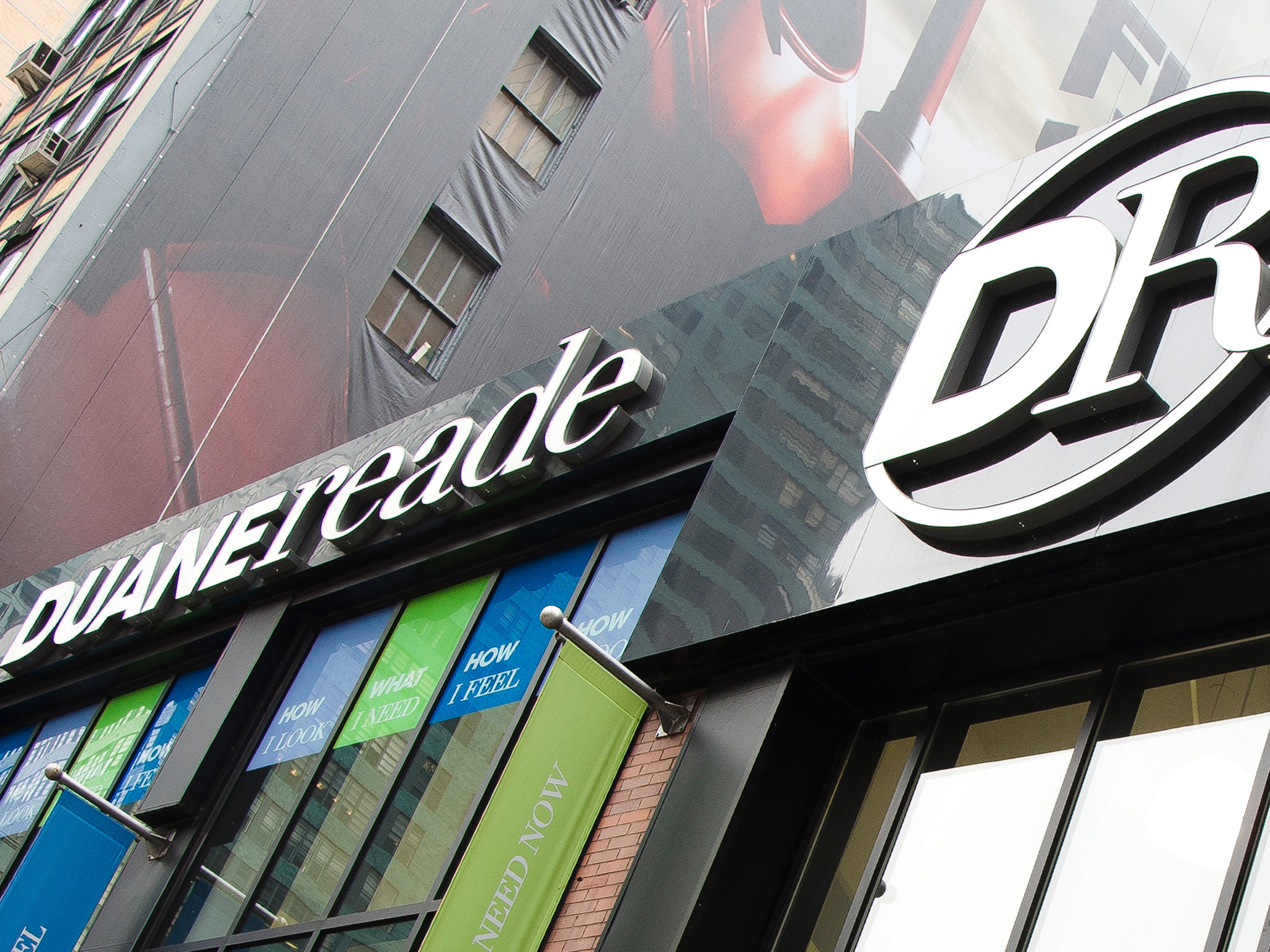 does duane reade sell cigarettes Duane Reade, Walgreens face heat on cigs