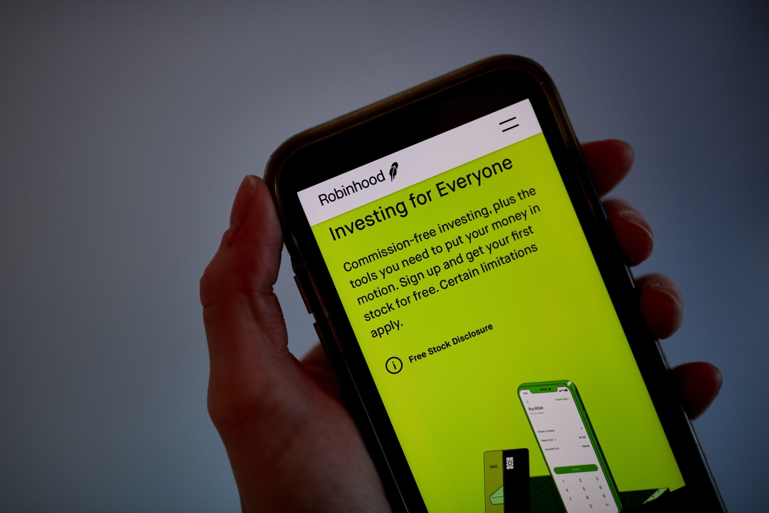 How Robinhood grows while spending less on paid marketing - Ad Age