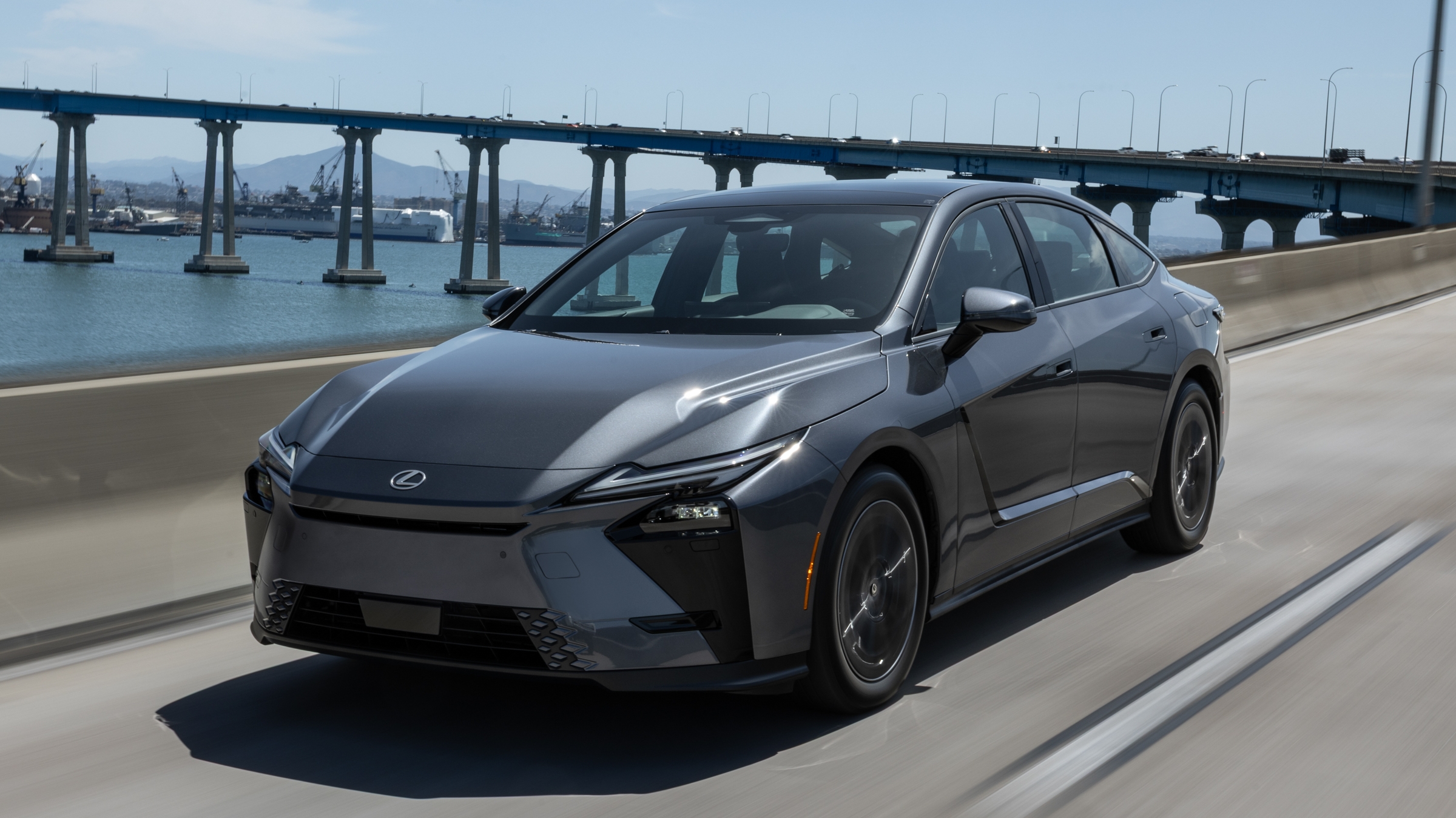 2026 Lexus ES 350 hybrid reviews: Composed and effortless