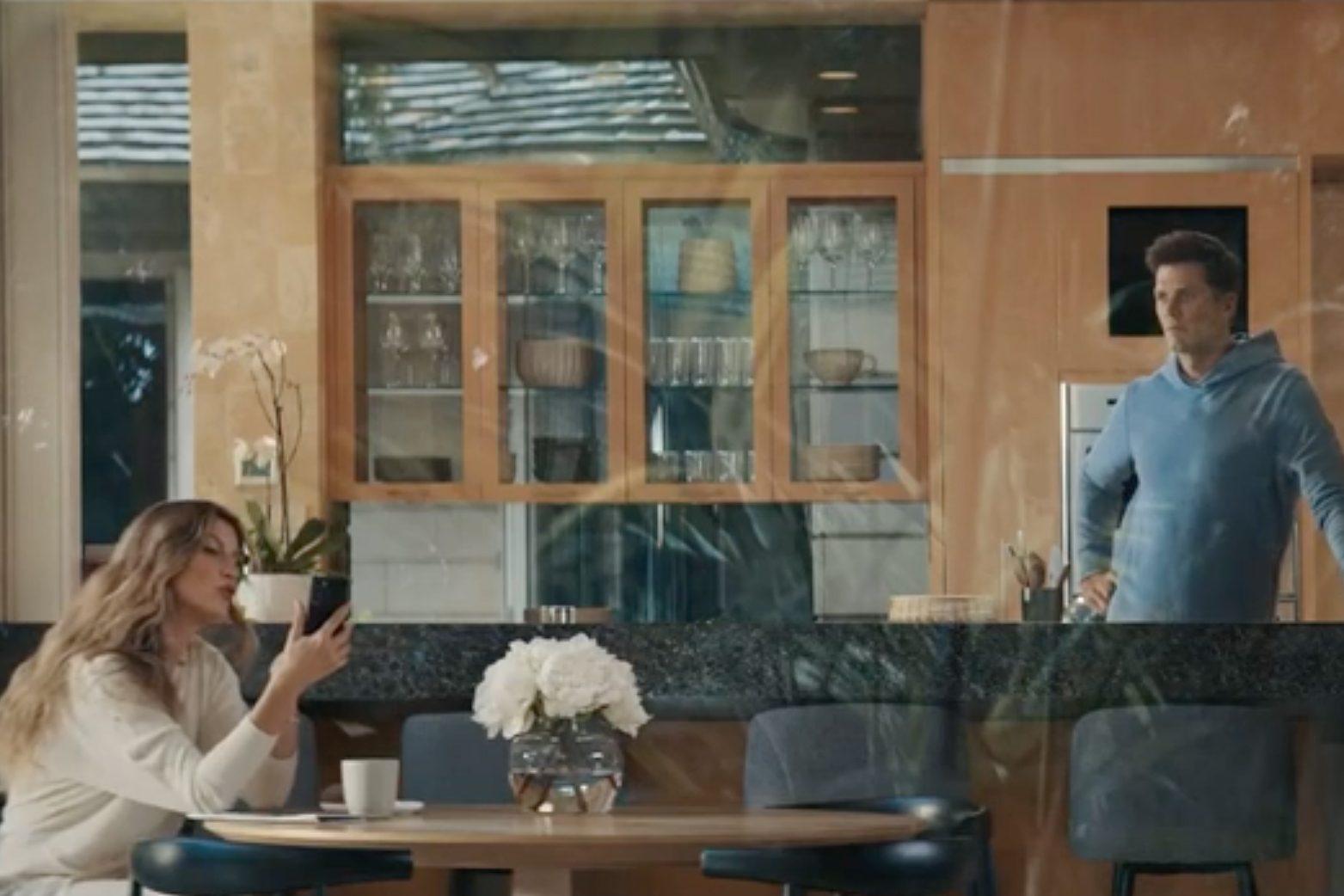 Tom Brady and Gisele Bunchen get crypto trading in FTX ad - Ad Age