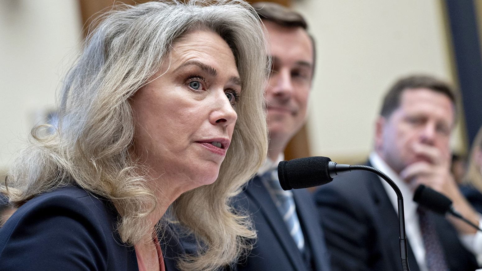 SEC Commissioner Allison Herren Lee to depart - Pensions & Investments