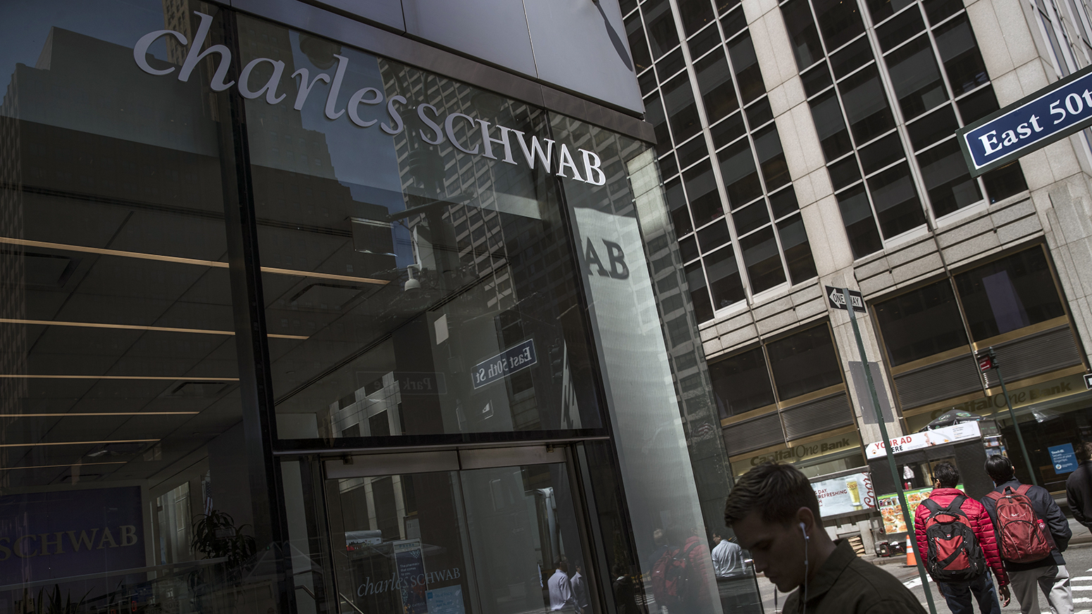 Schwab bond ETF logs $4.6 billion inflow amid quarter-end shuffle -  Pensions & Investments