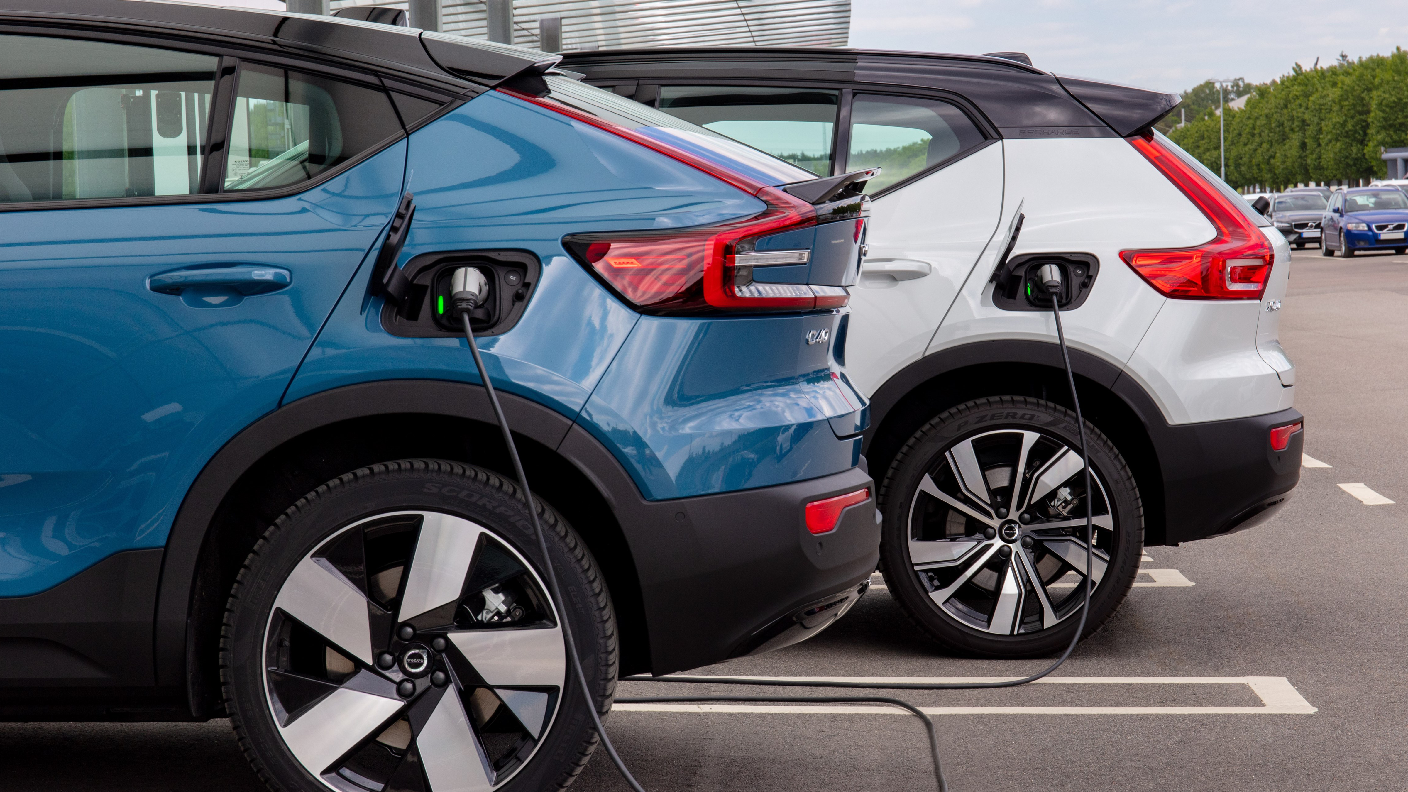 Canadian ZEV sales showed signs of life in November, but remained far short of 2024 highs