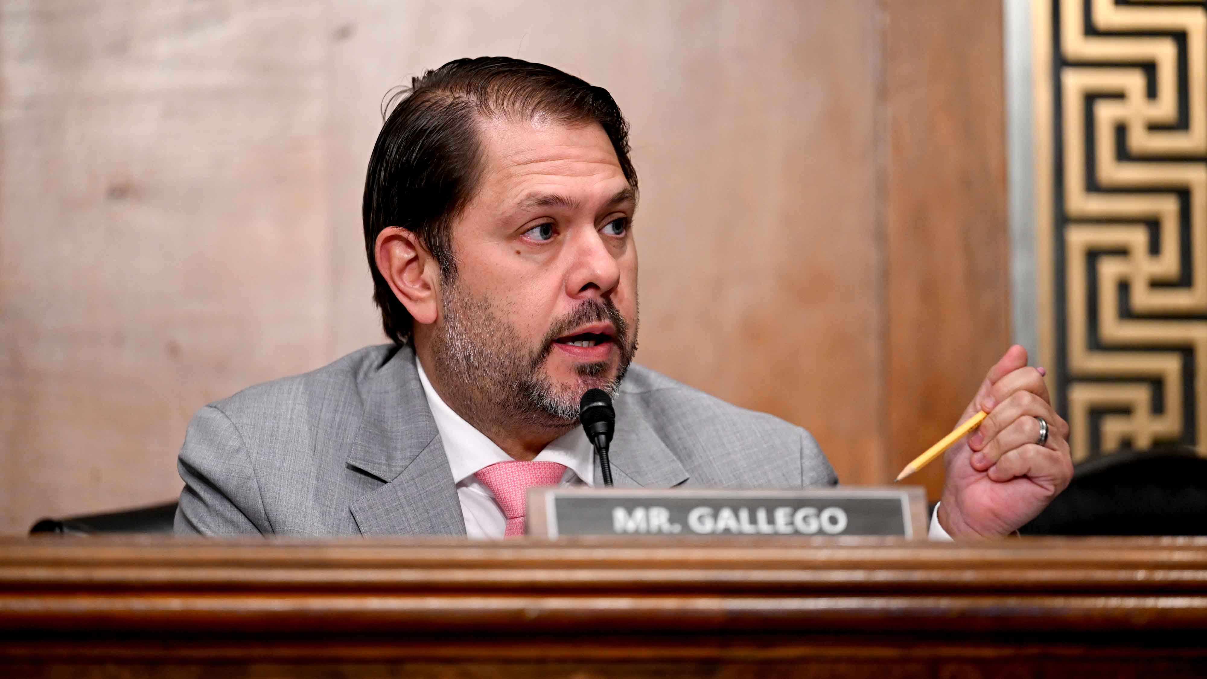 Senate Democrats introduce Fed independence bill following Miran’s confirmation