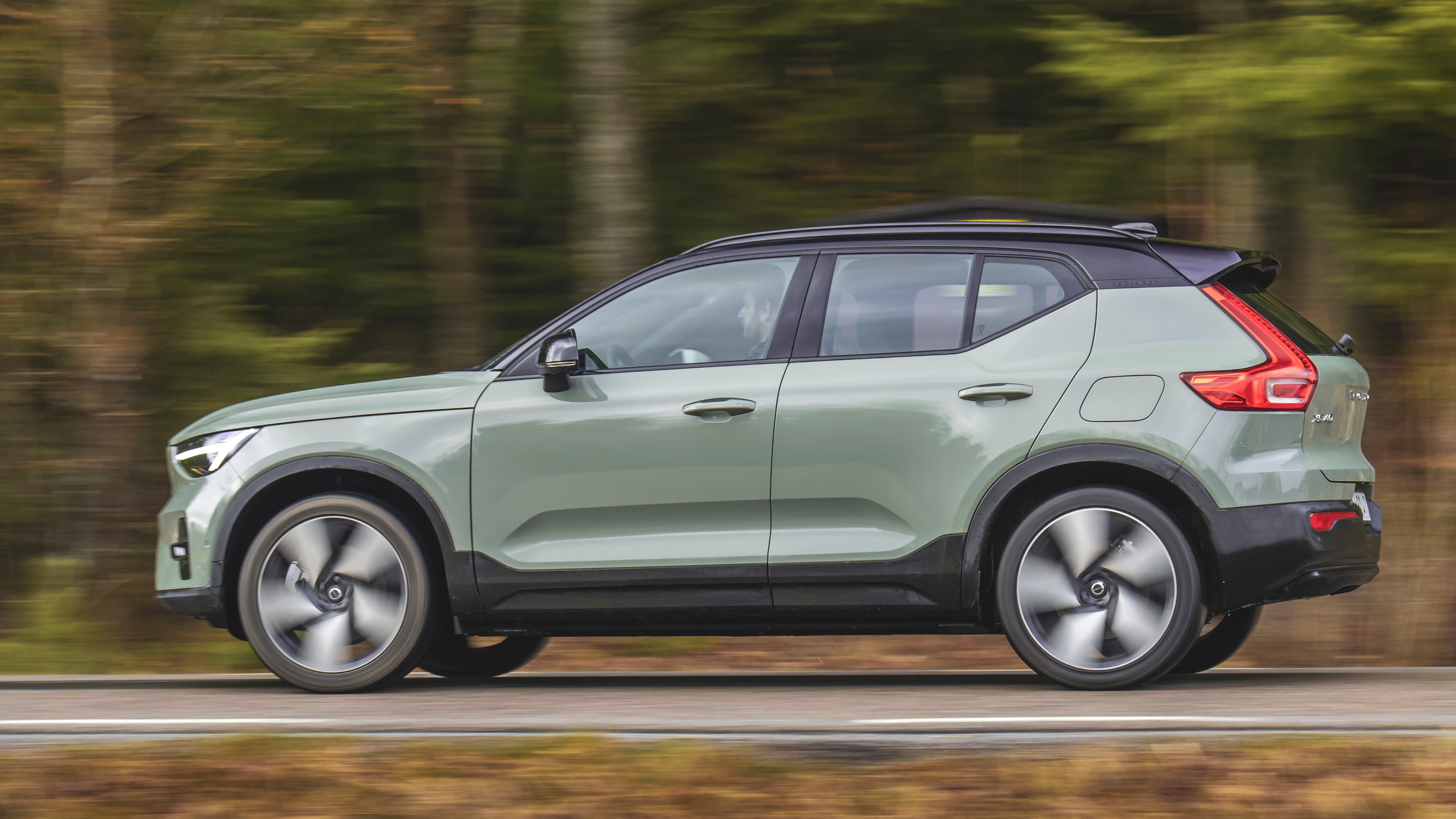 Volvo plans XC40 redesign for early 2027 as U.S. sales slump – Automotive News  www.autonews.com