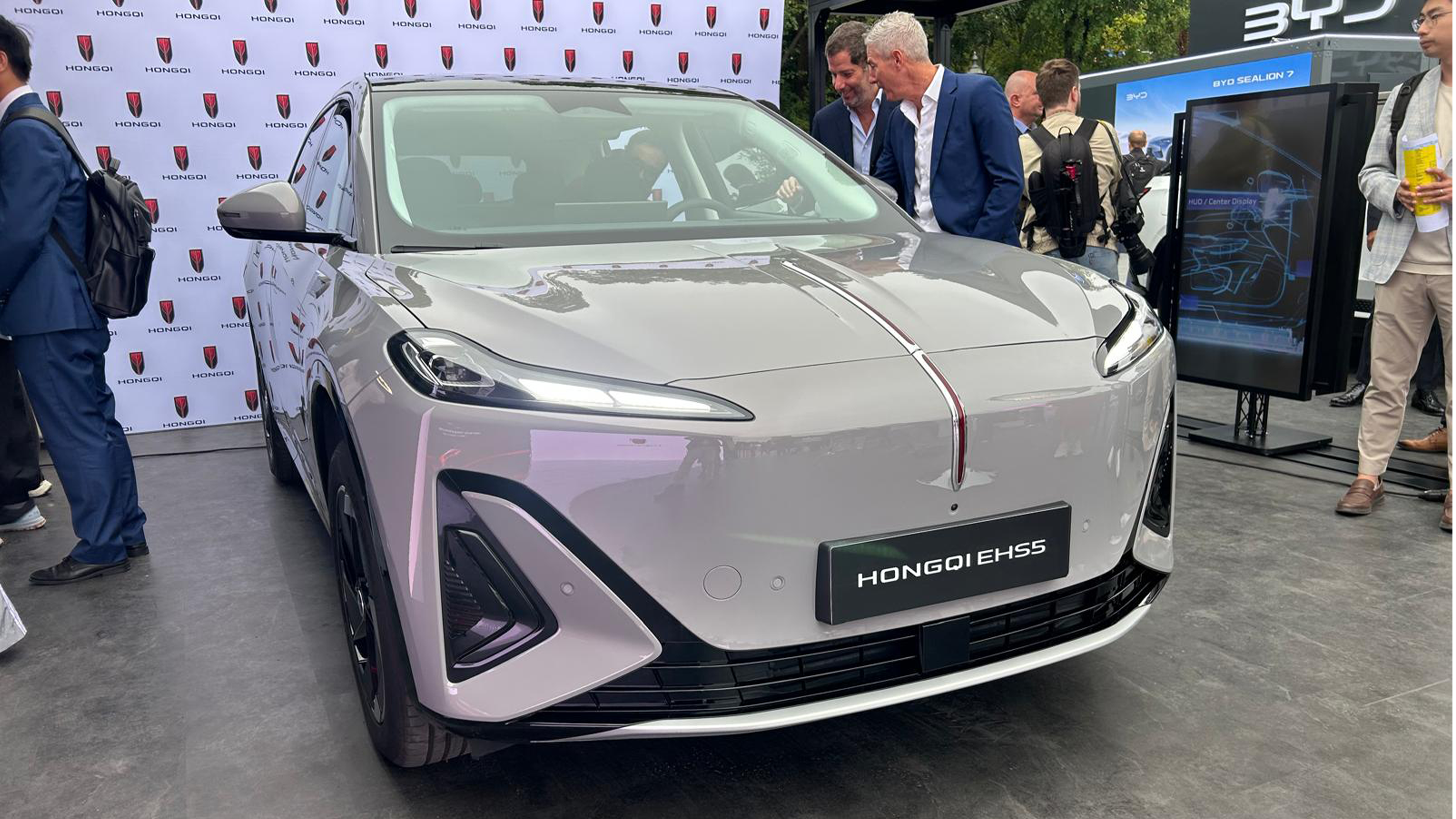 China’s Hongqi eyes Stellantis plant in Spain for European expansion