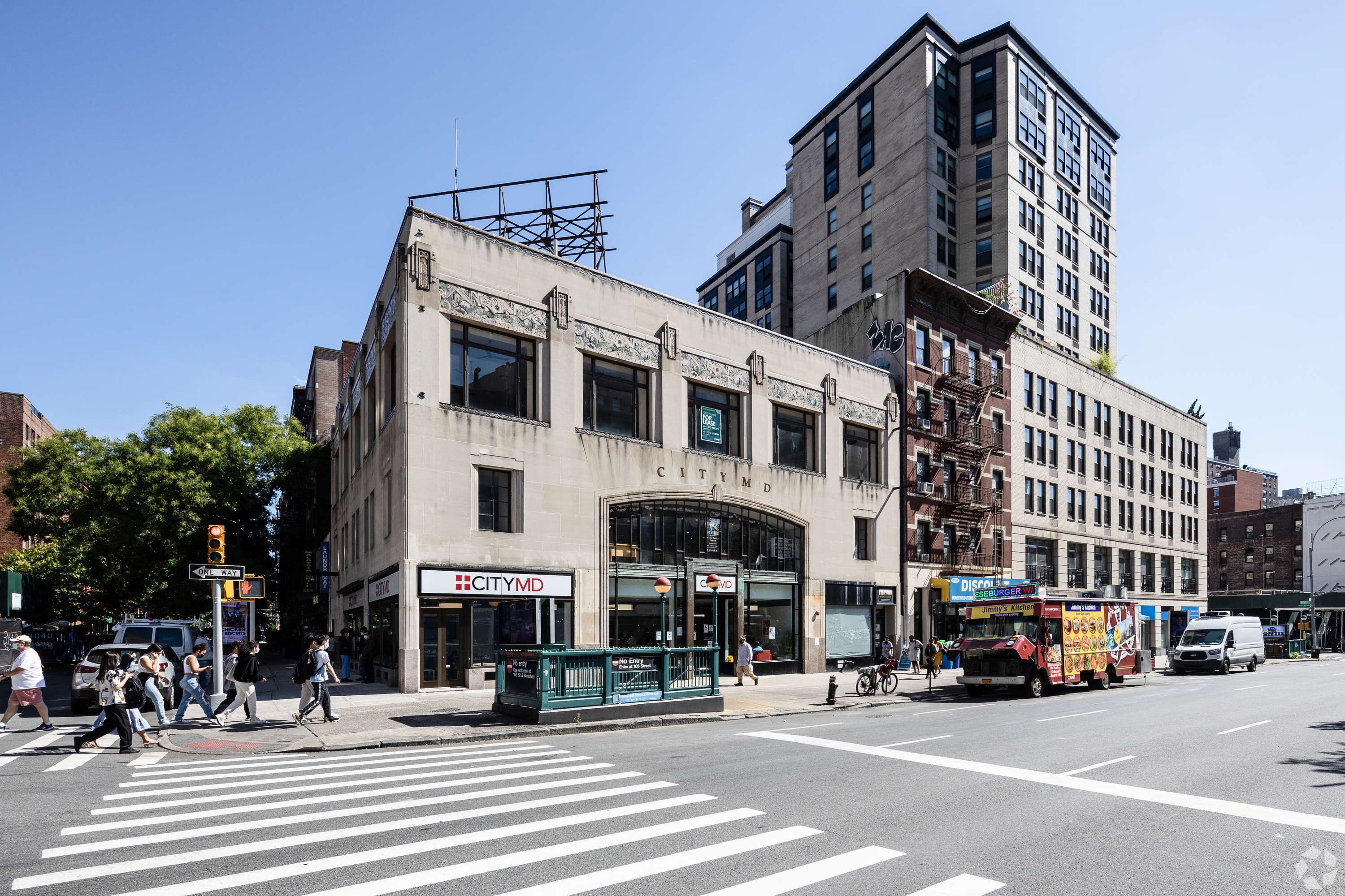 United Square Links buys Horn & Hardart automat building on the Upper ...