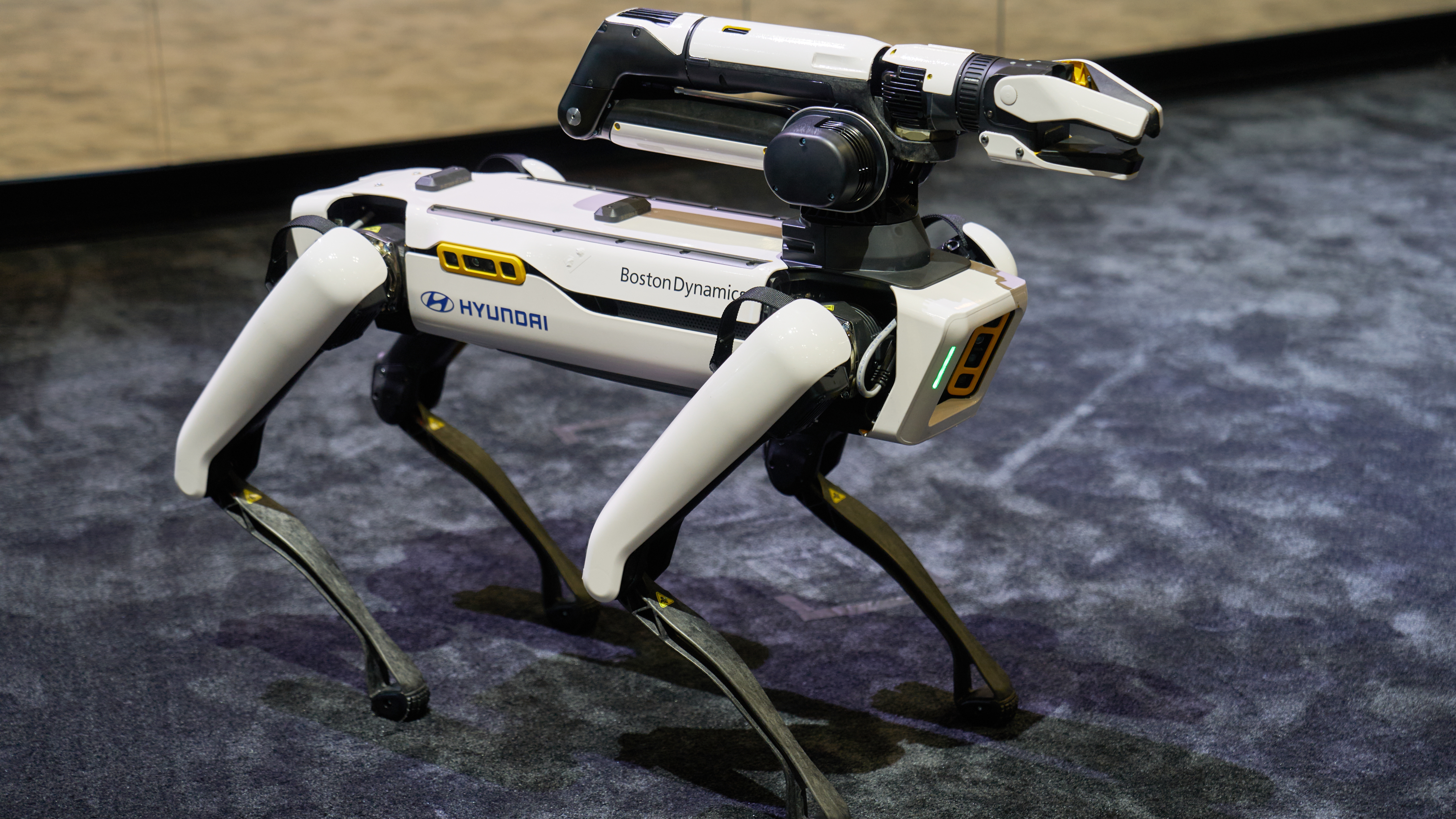 Korea Selatan menjelajahi penggunaan robot Hyundai saat jumlah tentara turun