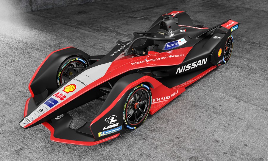 Formula E races to keep pace with EV technology - Automotive News
