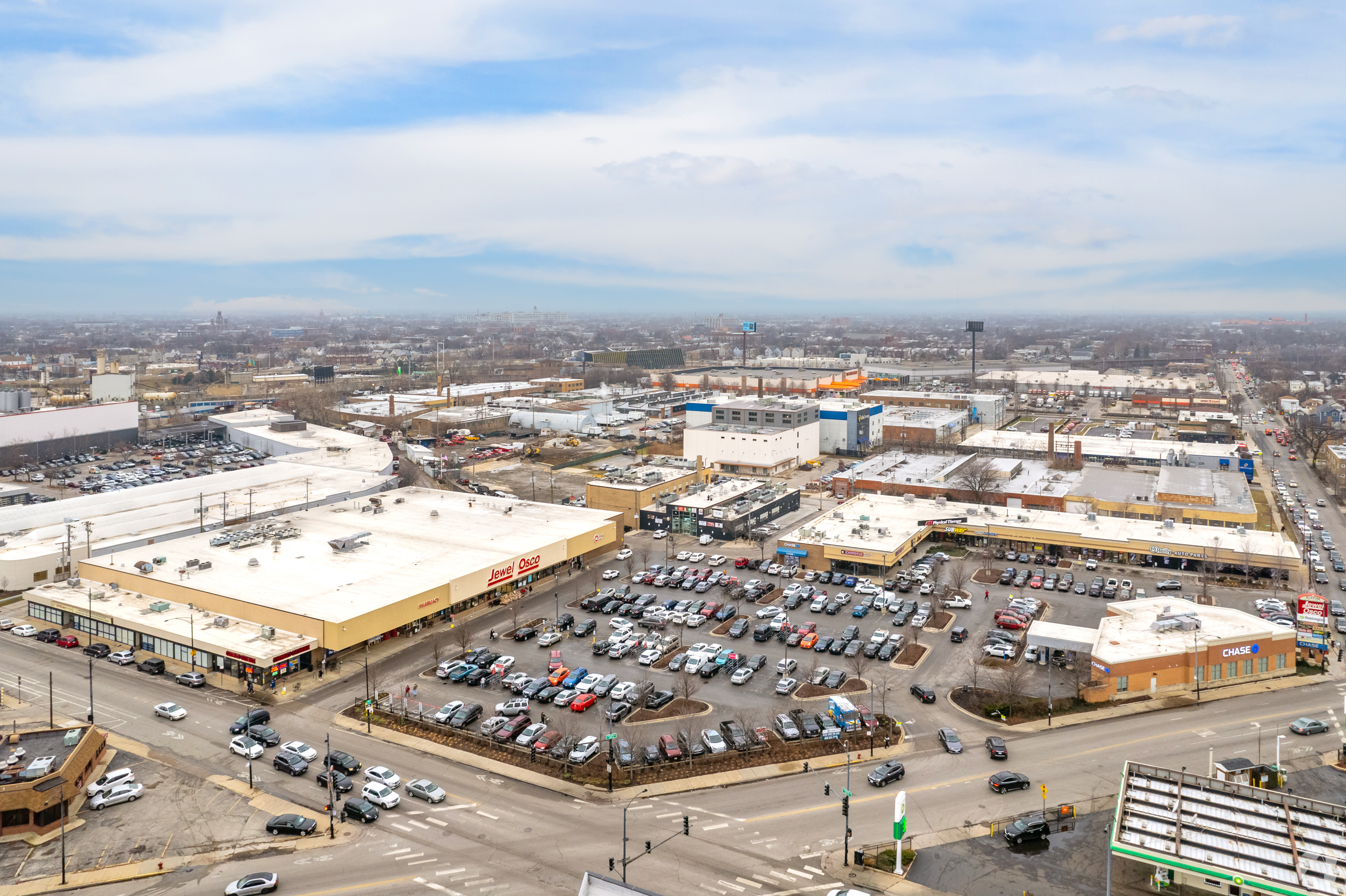 Nuveen Acquires Northwest Side Shopping Center for $27 Million