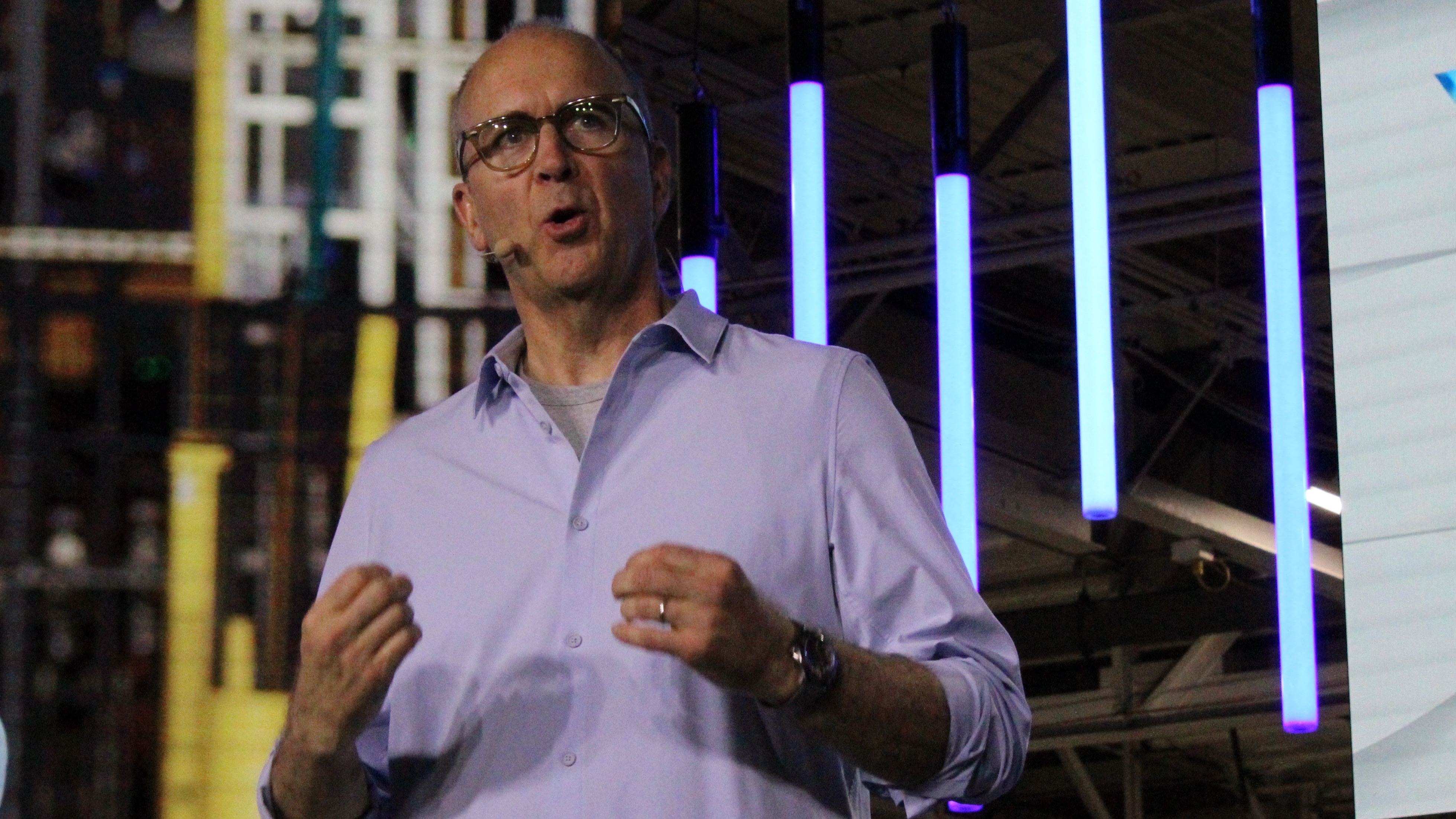 Tech exec Doug Field to leave Ford as automaker forms product creation team