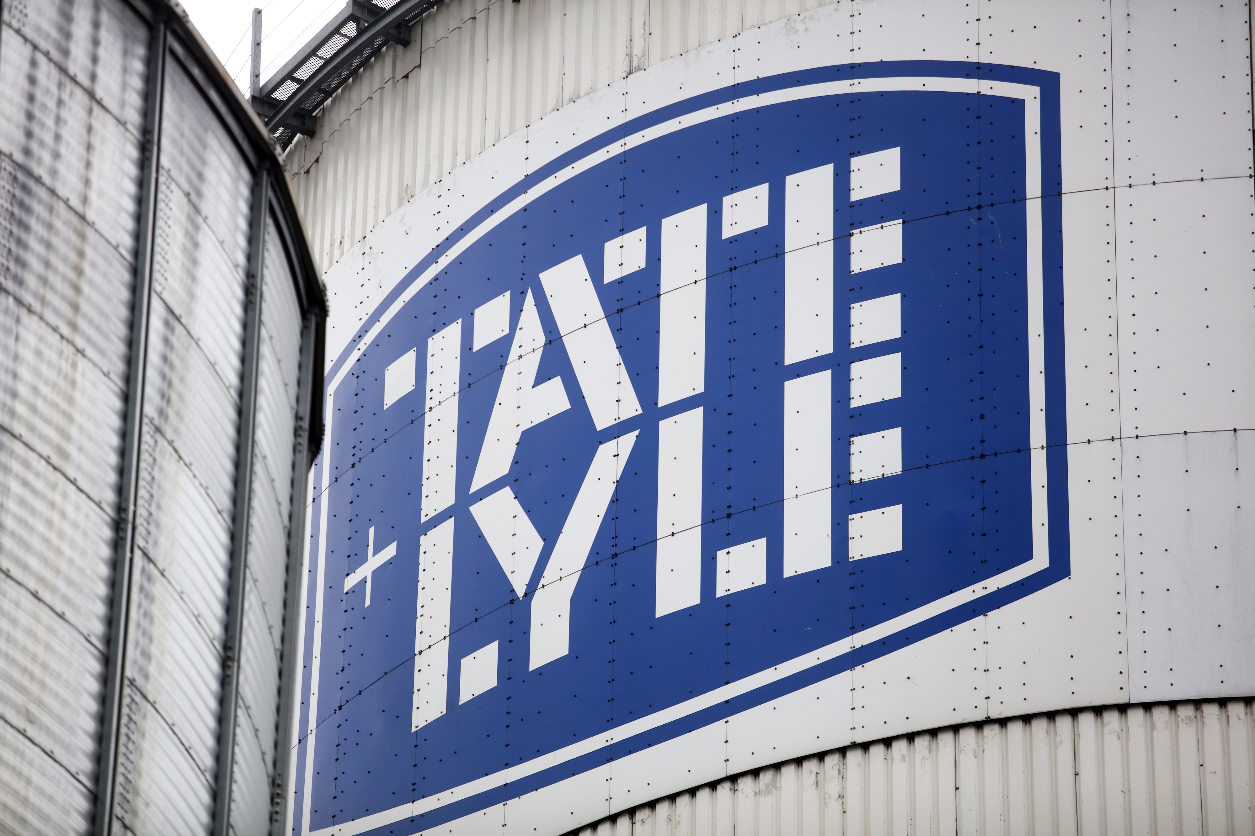 Ingredion makes $3.7B bid for UK ingredient maker Tate & Lyle
