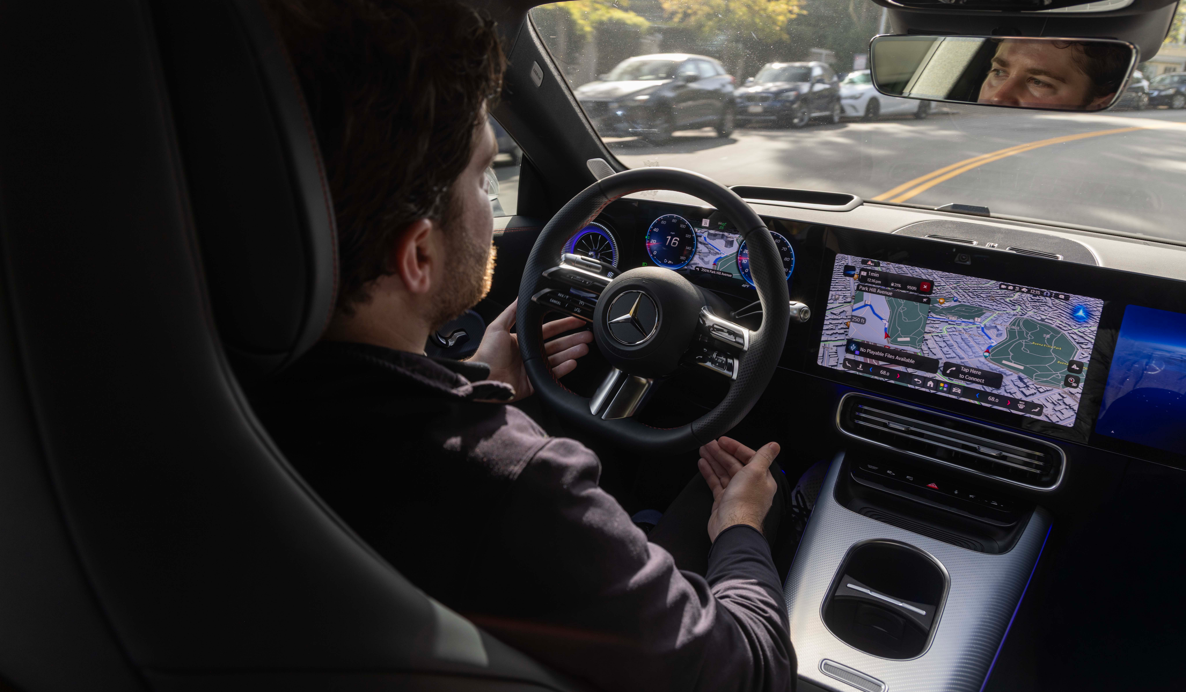 Mercedes Hands-Off Driving Tech Gets Boost; Watch Movies at 59 MPH, image size:4000x2333