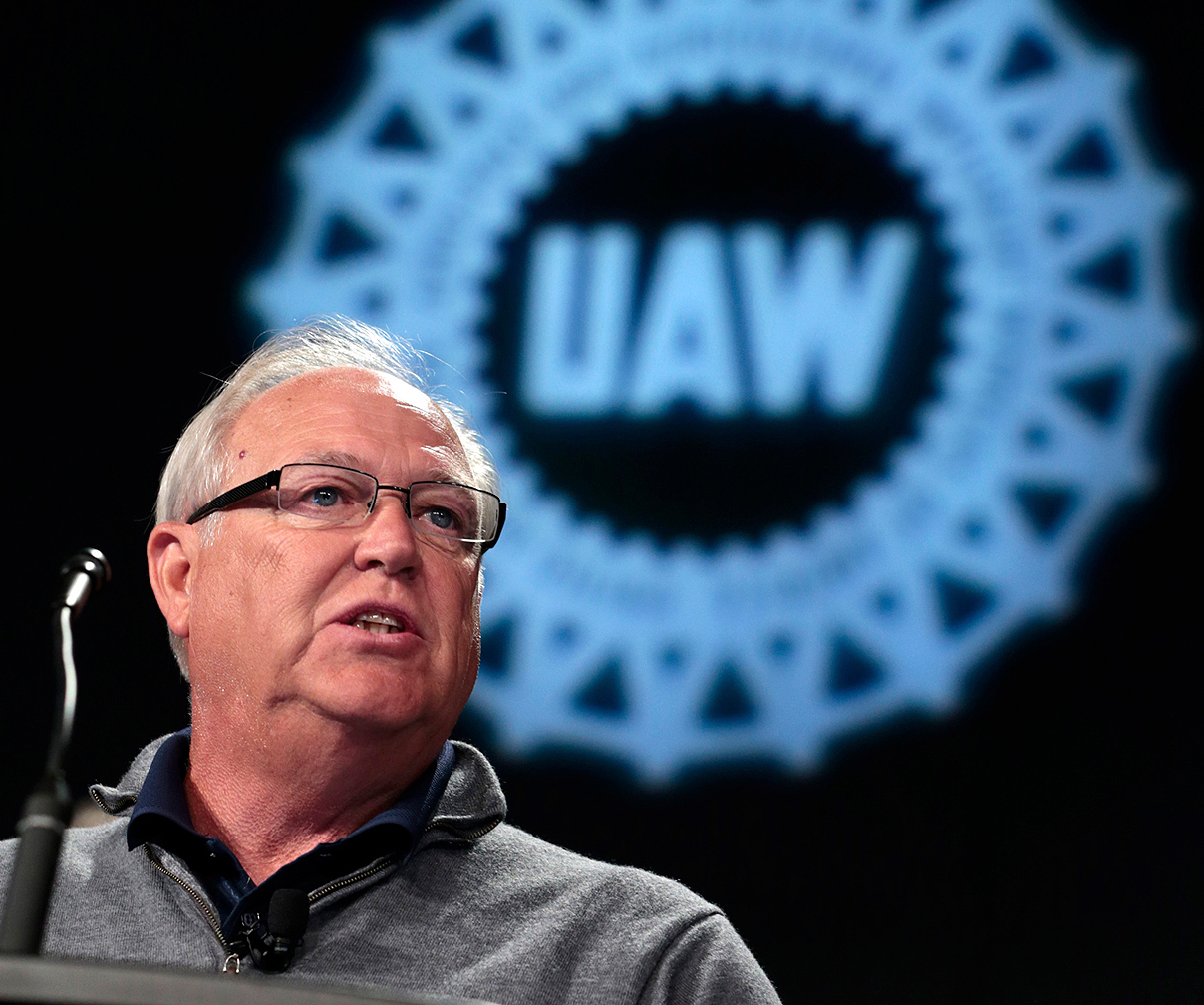UAW bets pay raises, product will sell FCA deal - Automotive News