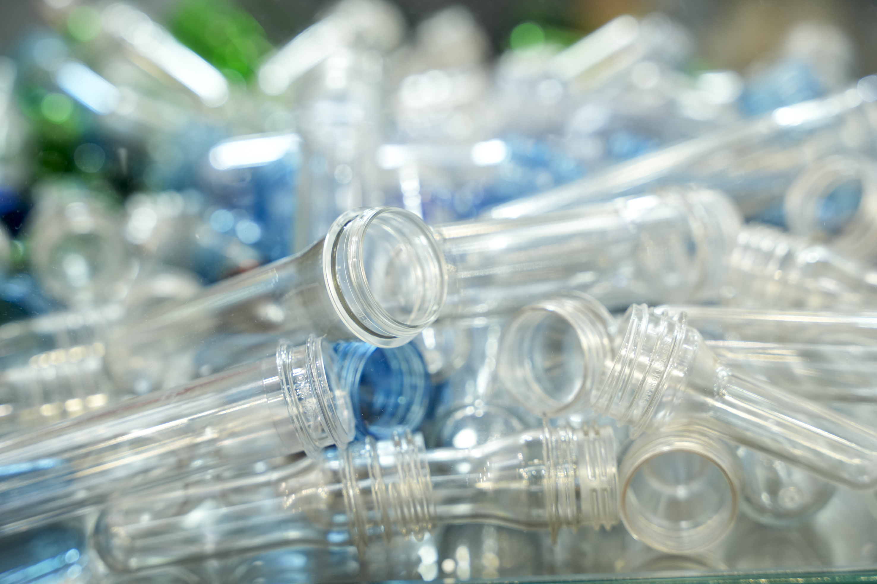India raises recycled plastic mandate to 40%, lifting rPET demand  www.plasticsnews.com