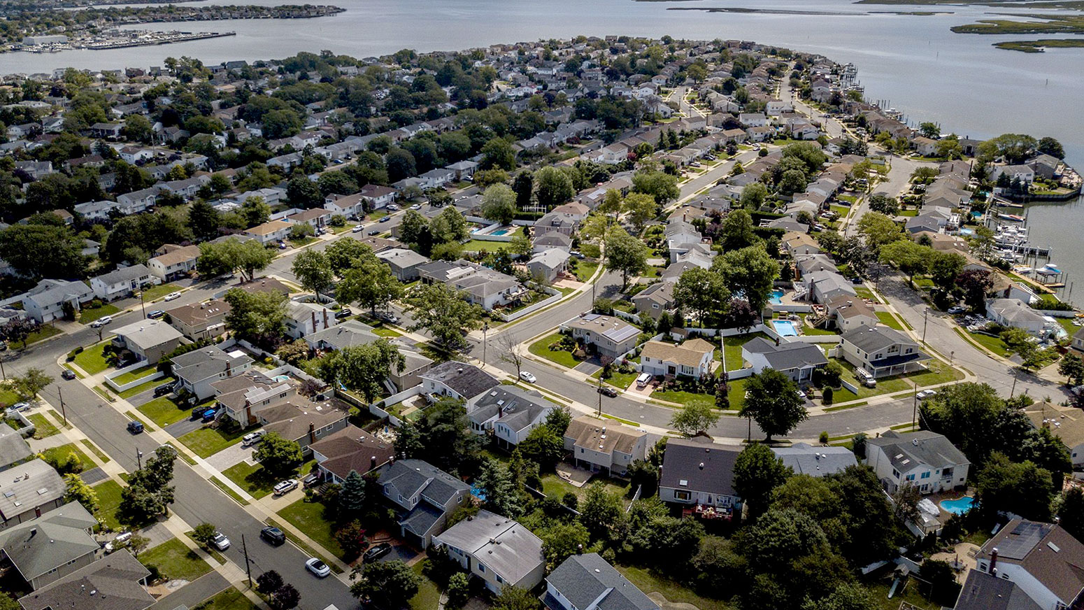 Senate OKs Housing Bill, Punishing Investors