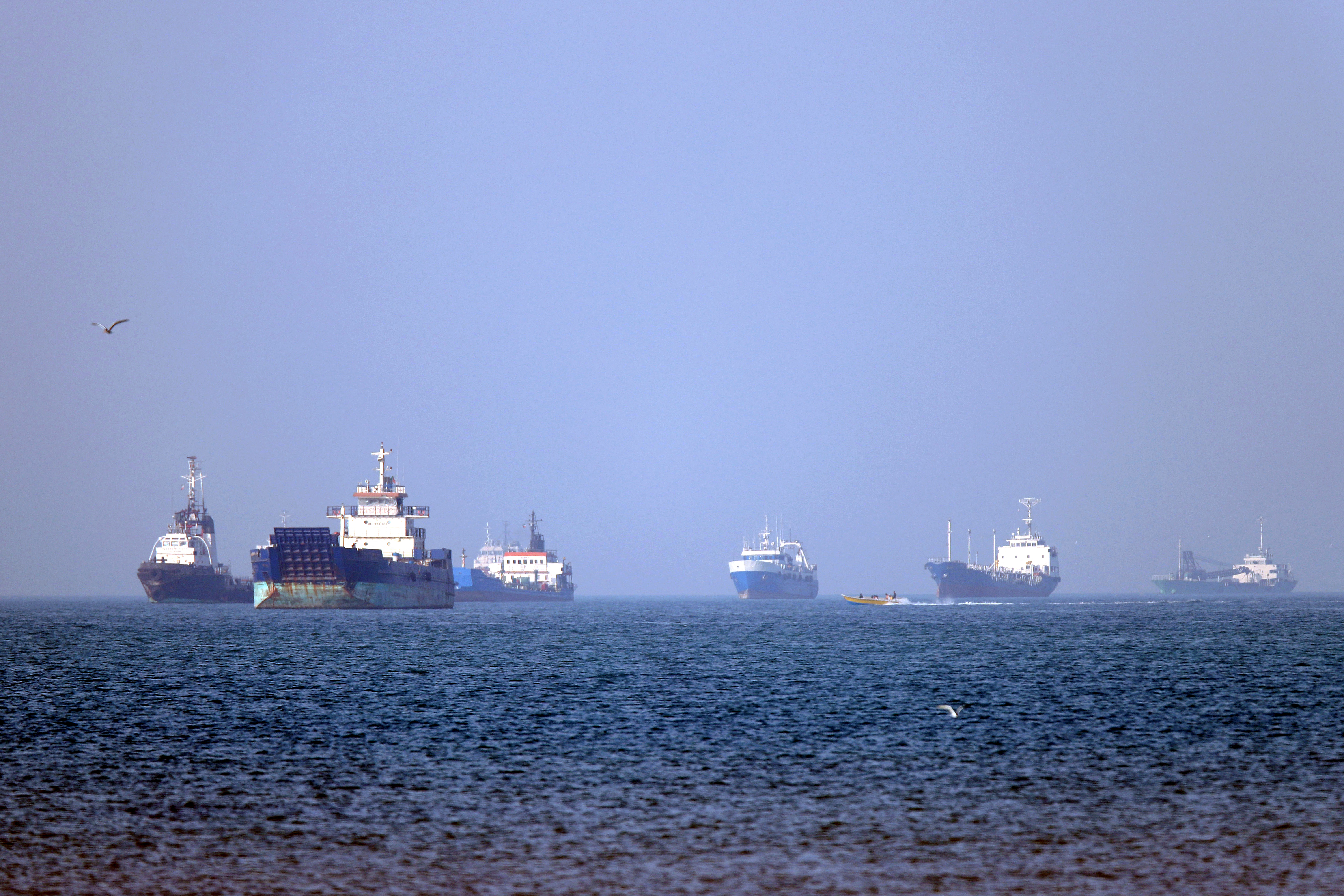 Oil Tumbles Nearly 7% as US, Iran Seen Moving Closer to Deal - Hart Energy
