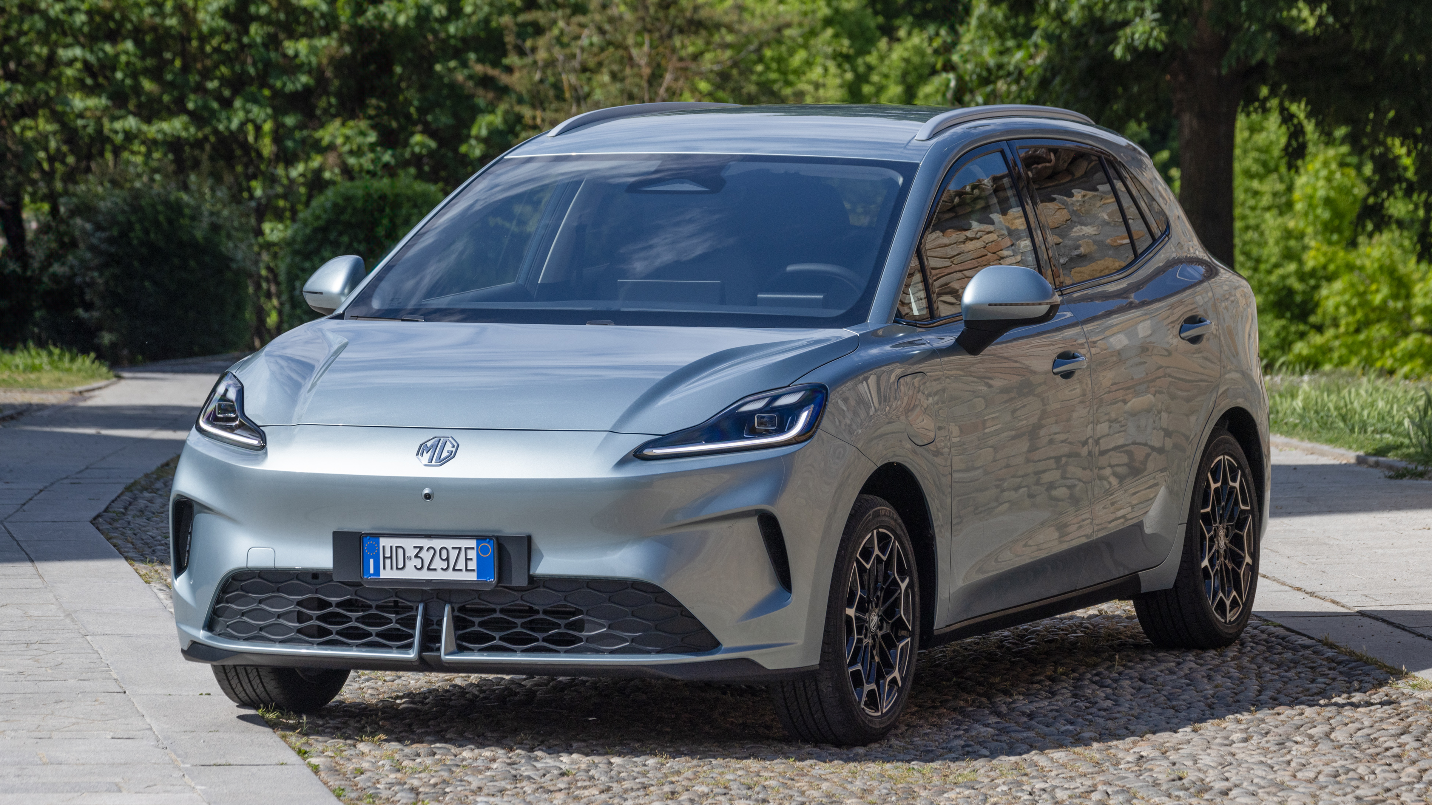 MG cuts MG4 Urban price to under €20,000 as Chinese brands fight for European share