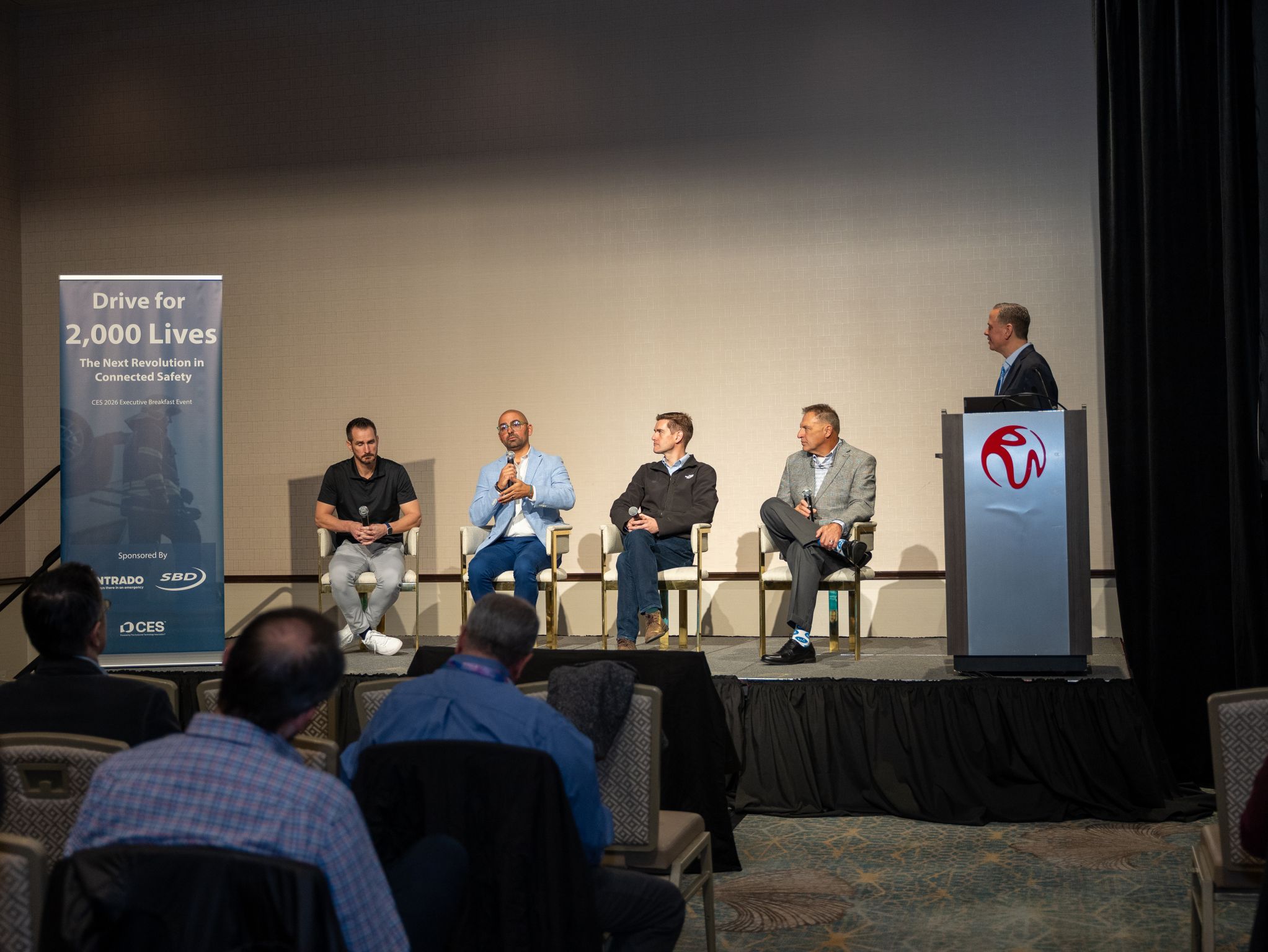 Automakers have reams of crash data. How can emergency responders get what they need?