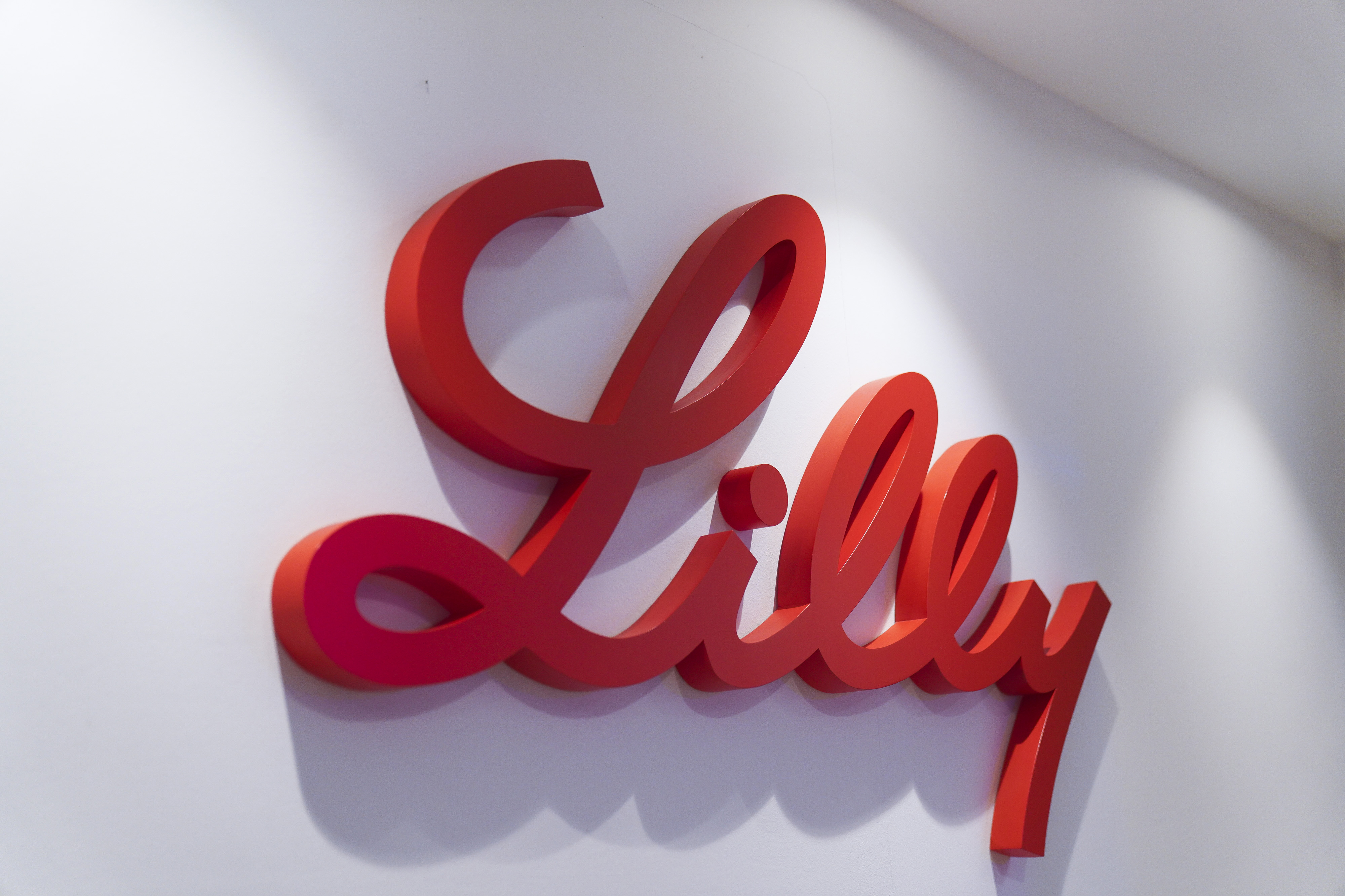 Illinois hospitals urge Pritzker to quickly sign bill before Eli Lilly cuts off drug discounts
