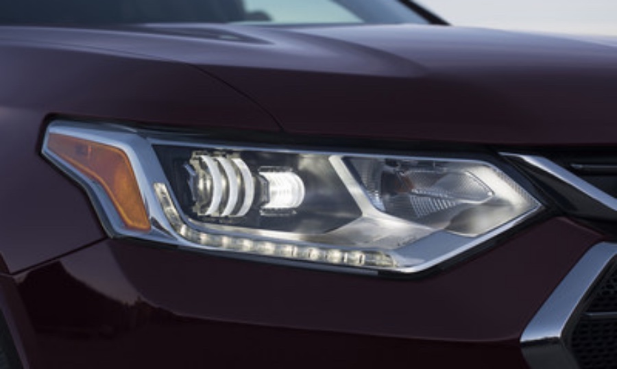 Magna to sell $1.1B lighting, roof units to pair of buyers