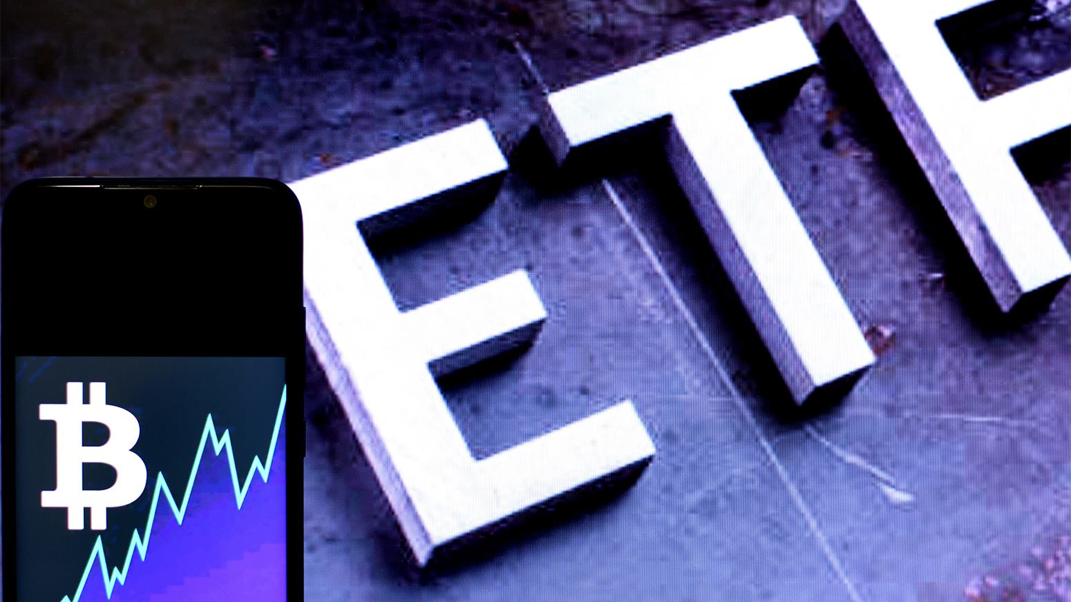 WisdomTree, Invesco refile spot bitcoin ETFs following BlackRock filing -  Pensions & Investments