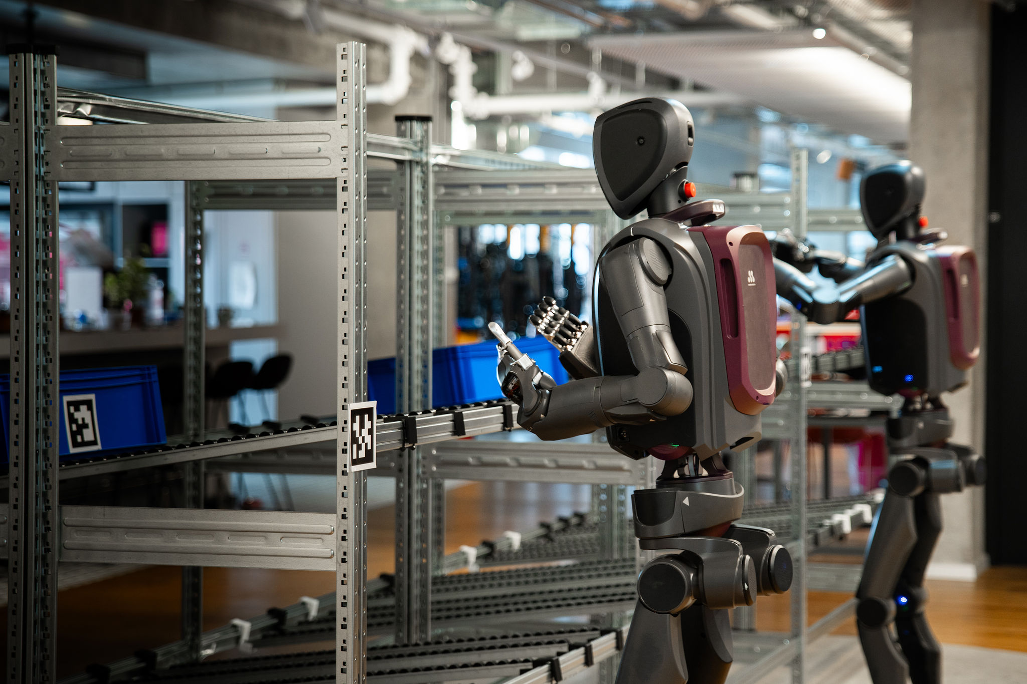 Separating auto tech hype from reality; Honda dealers revolt over Sony